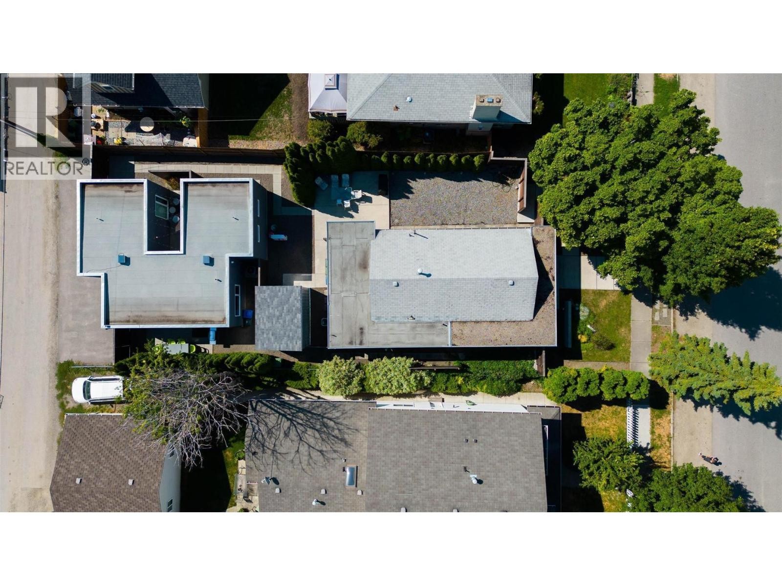 












751 + 753 Martin Avenue N

,
Kelowna,




British Columbia
V1Y6V4

