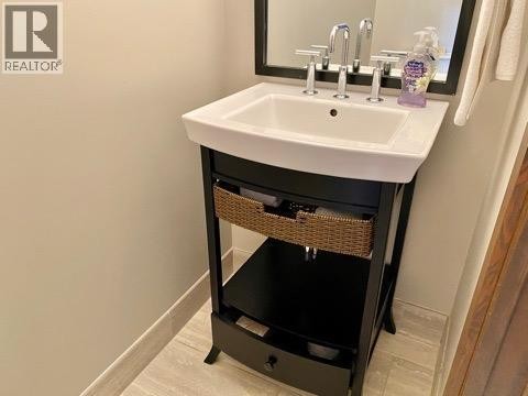 












101 Dormie Drive Unit# 3E

,
Vernon,




British Columbia
V1H1Y6

