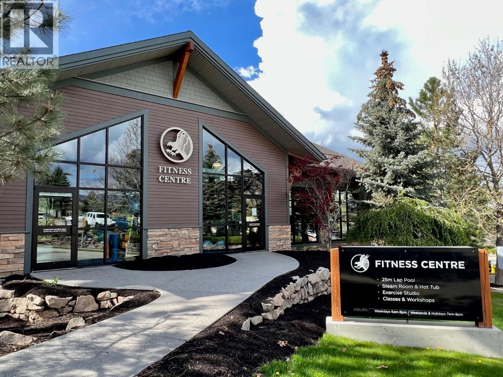 












101 Dormie Drive Unit# 3E

,
Vernon,




British Columbia
V1H1Y6

