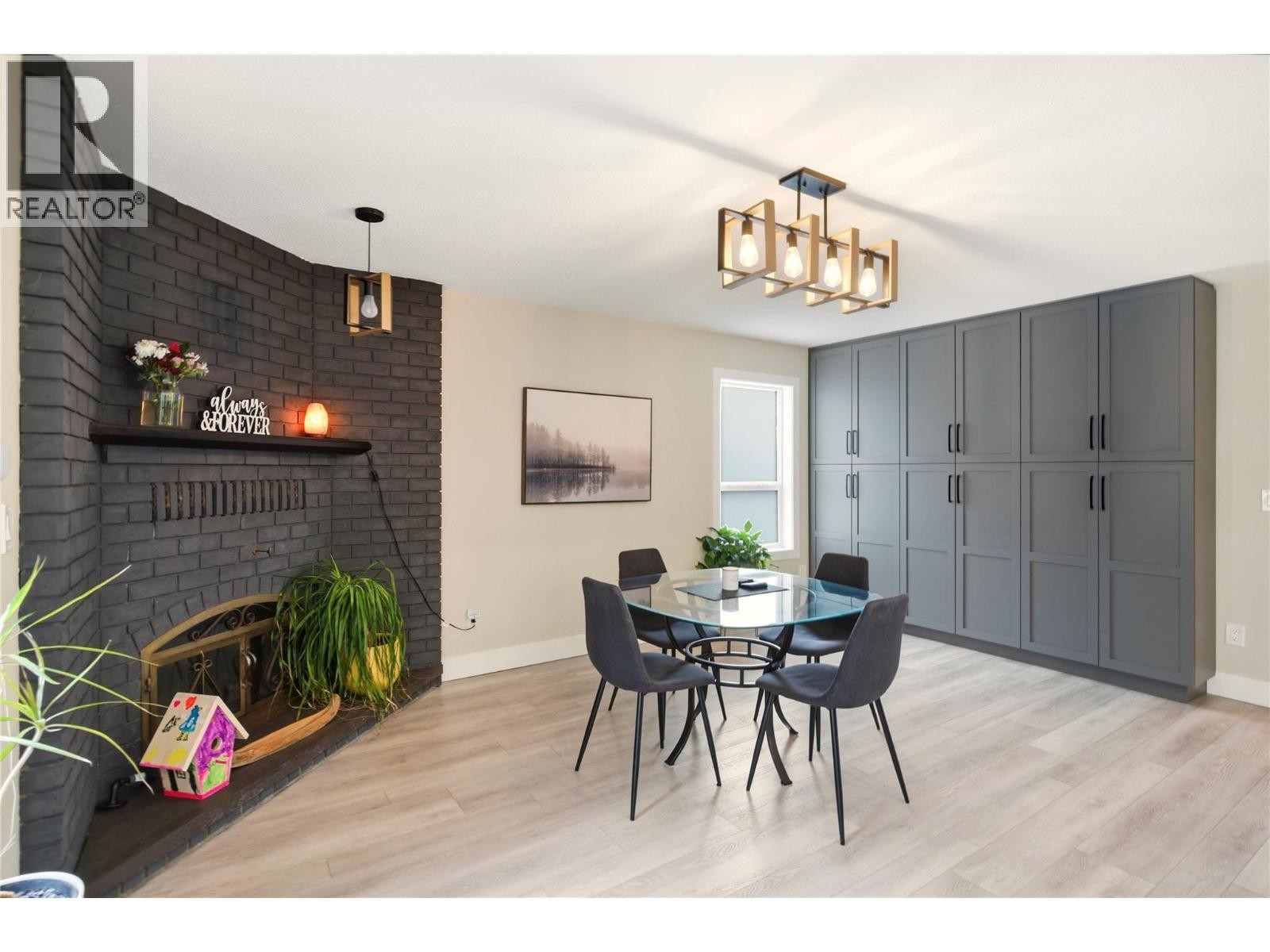 












2218 Omineca Place

,
Kelowna,




British Columbia
V1V1H7

