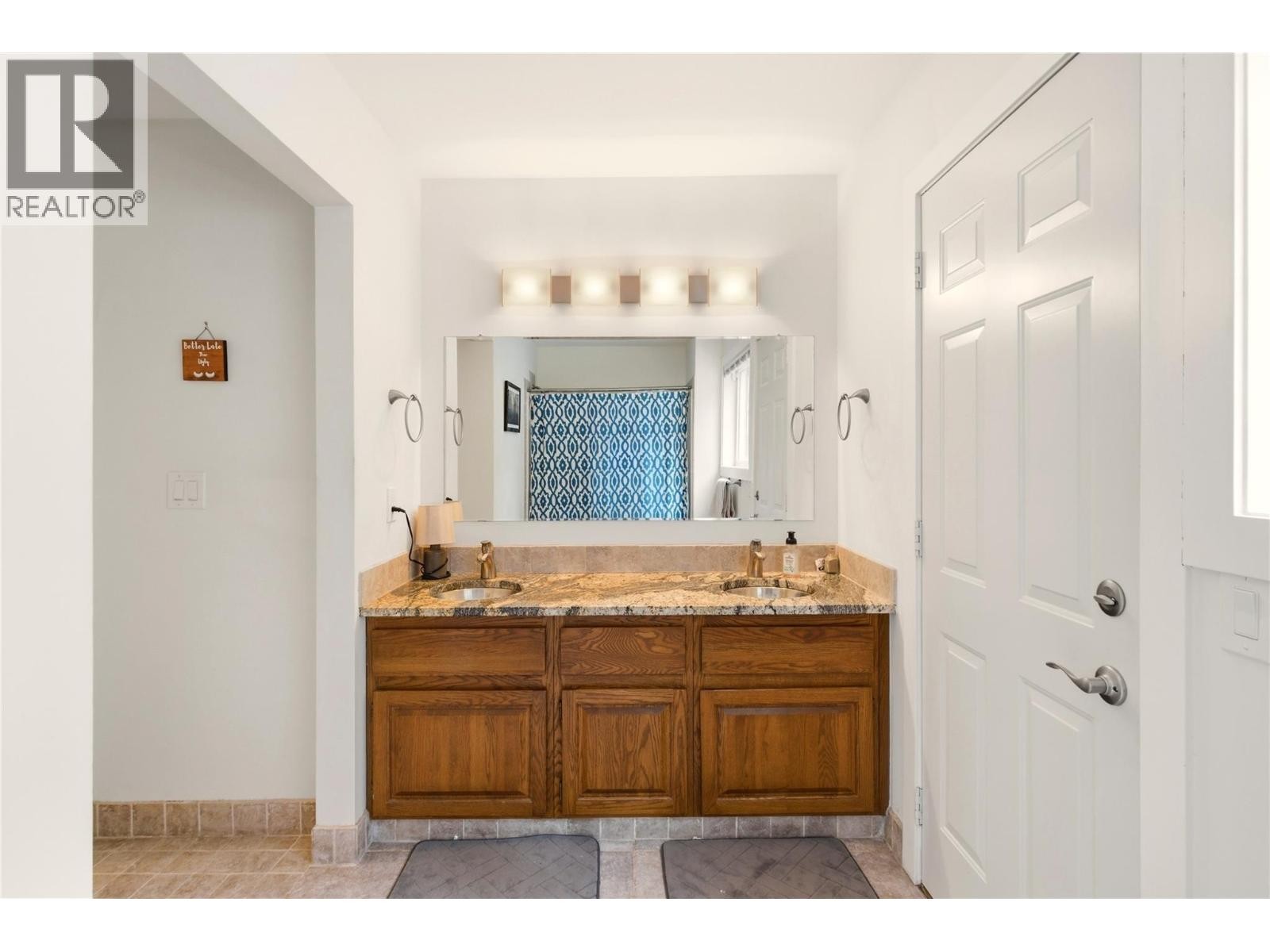 












2218 Omineca Place

,
Kelowna,




British Columbia
V1V1H7

