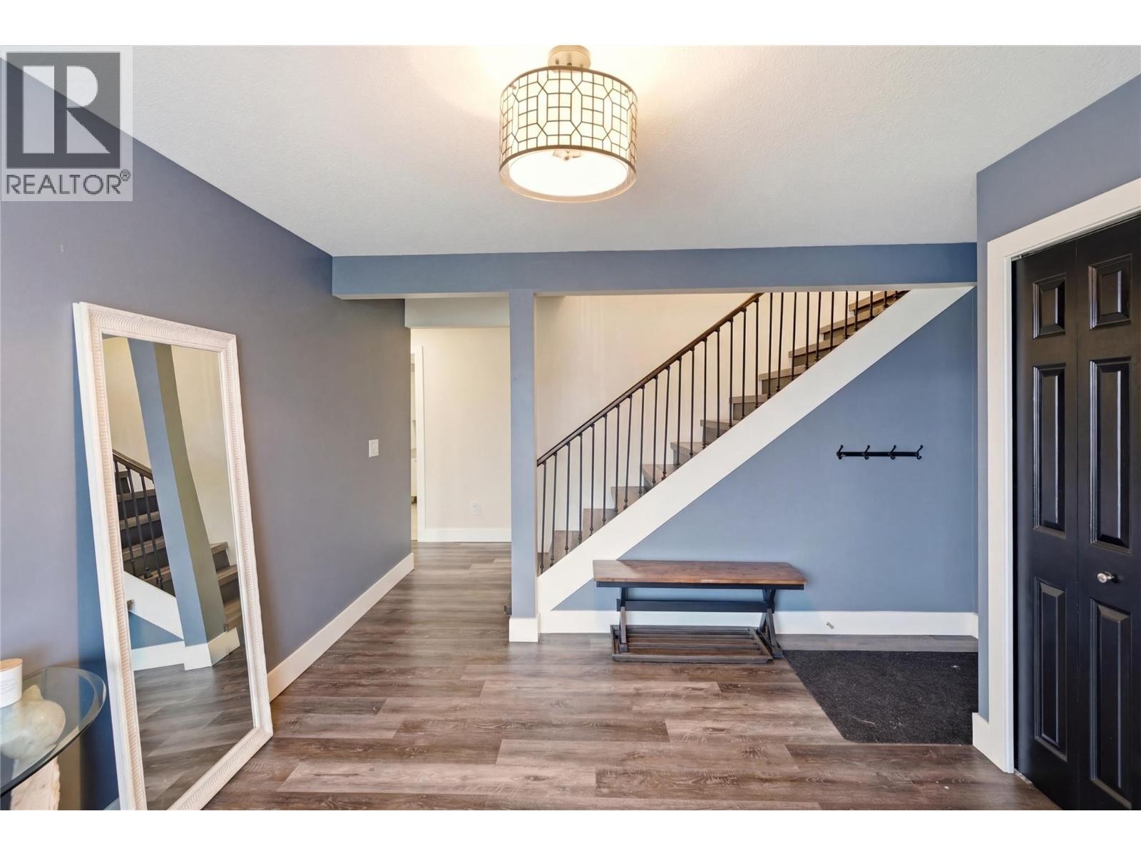 












2218 Omineca Place

,
Kelowna,




British Columbia
V1V1H7

