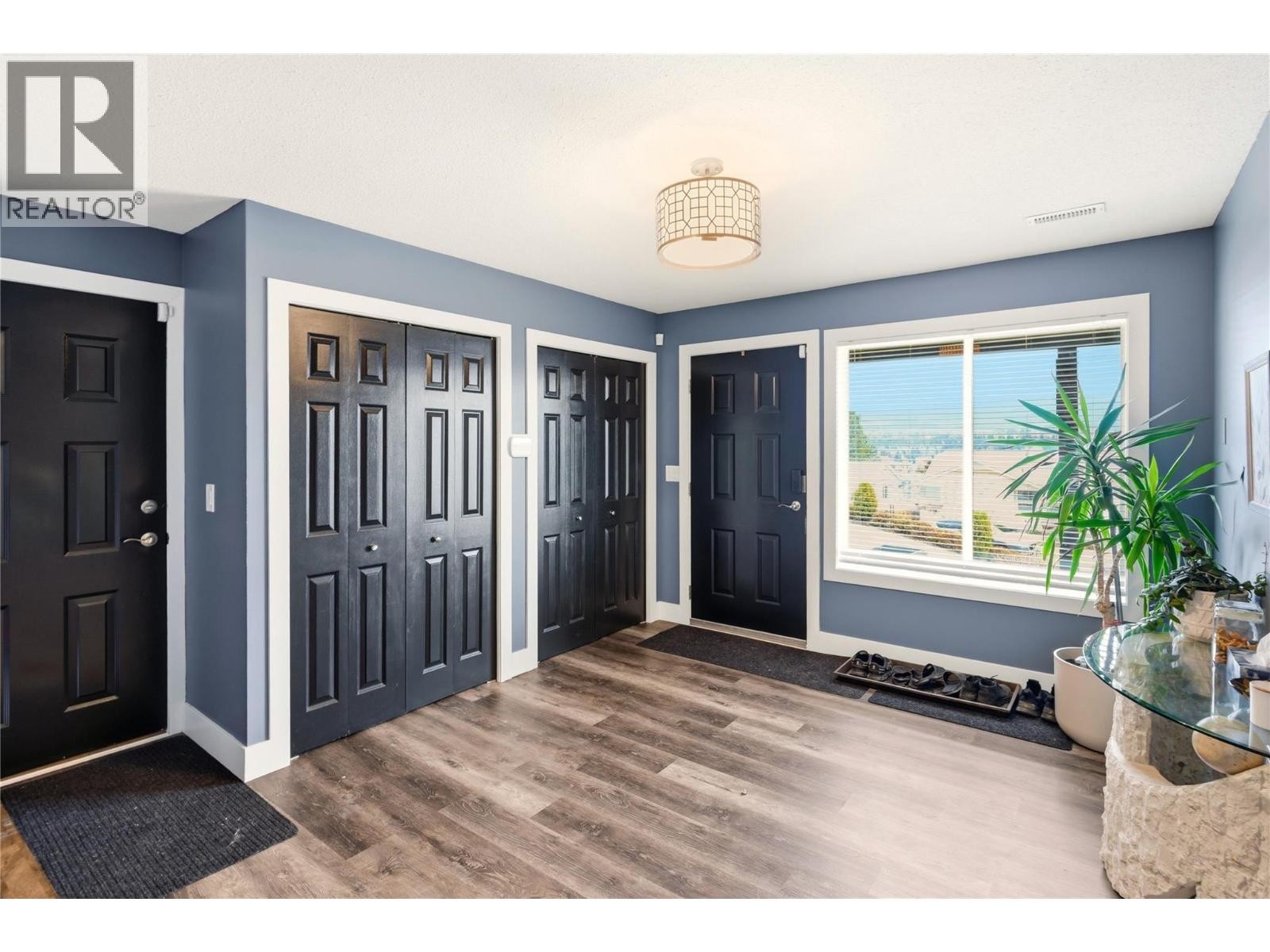 












2218 Omineca Place

,
Kelowna,




British Columbia
V1V1H7

