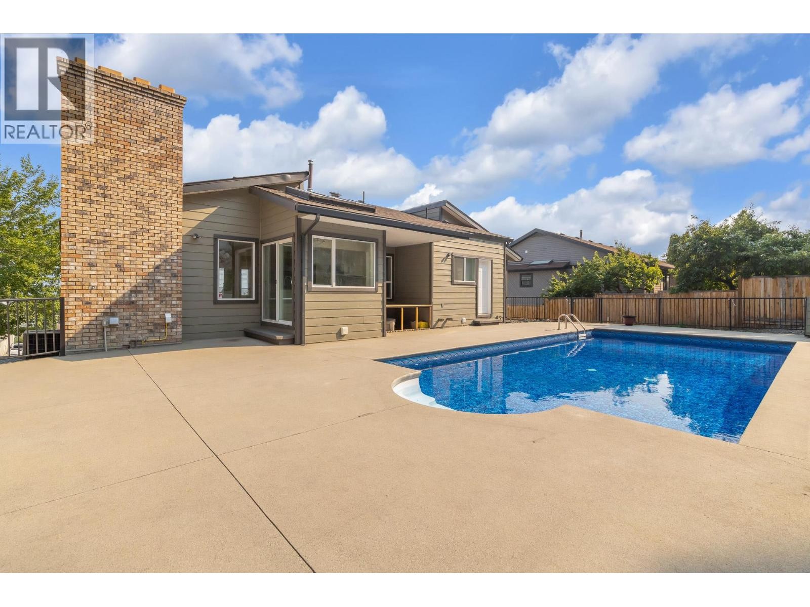 












2218 Omineca Place

,
Kelowna,




British Columbia
V1V1H7

