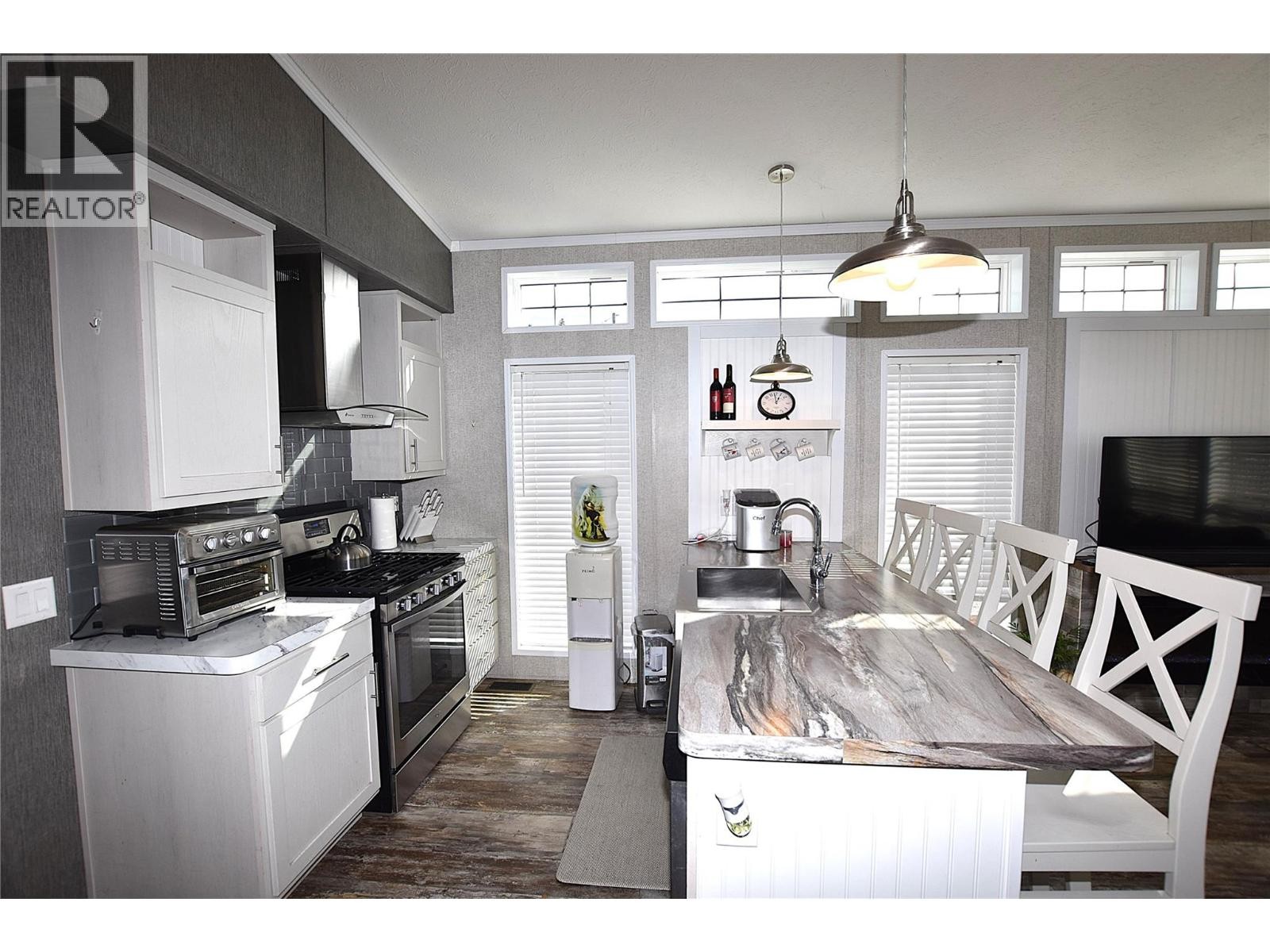 












65 Antoine Unit# 5

,
Vernon,







British Columbia
V1H2A3

