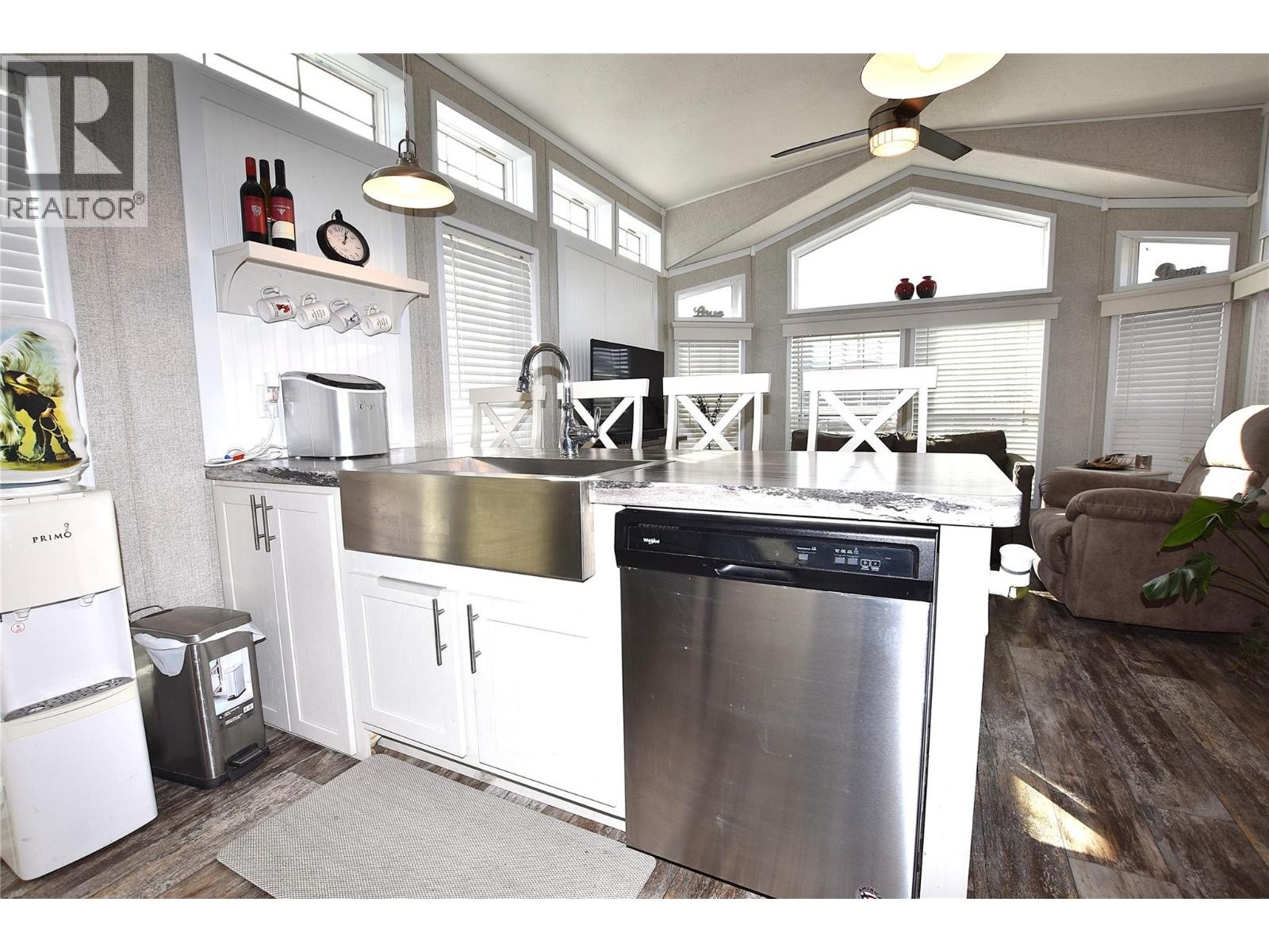 












65 Antoine Unit# 5

,
Vernon,







British Columbia
V1H2A3

