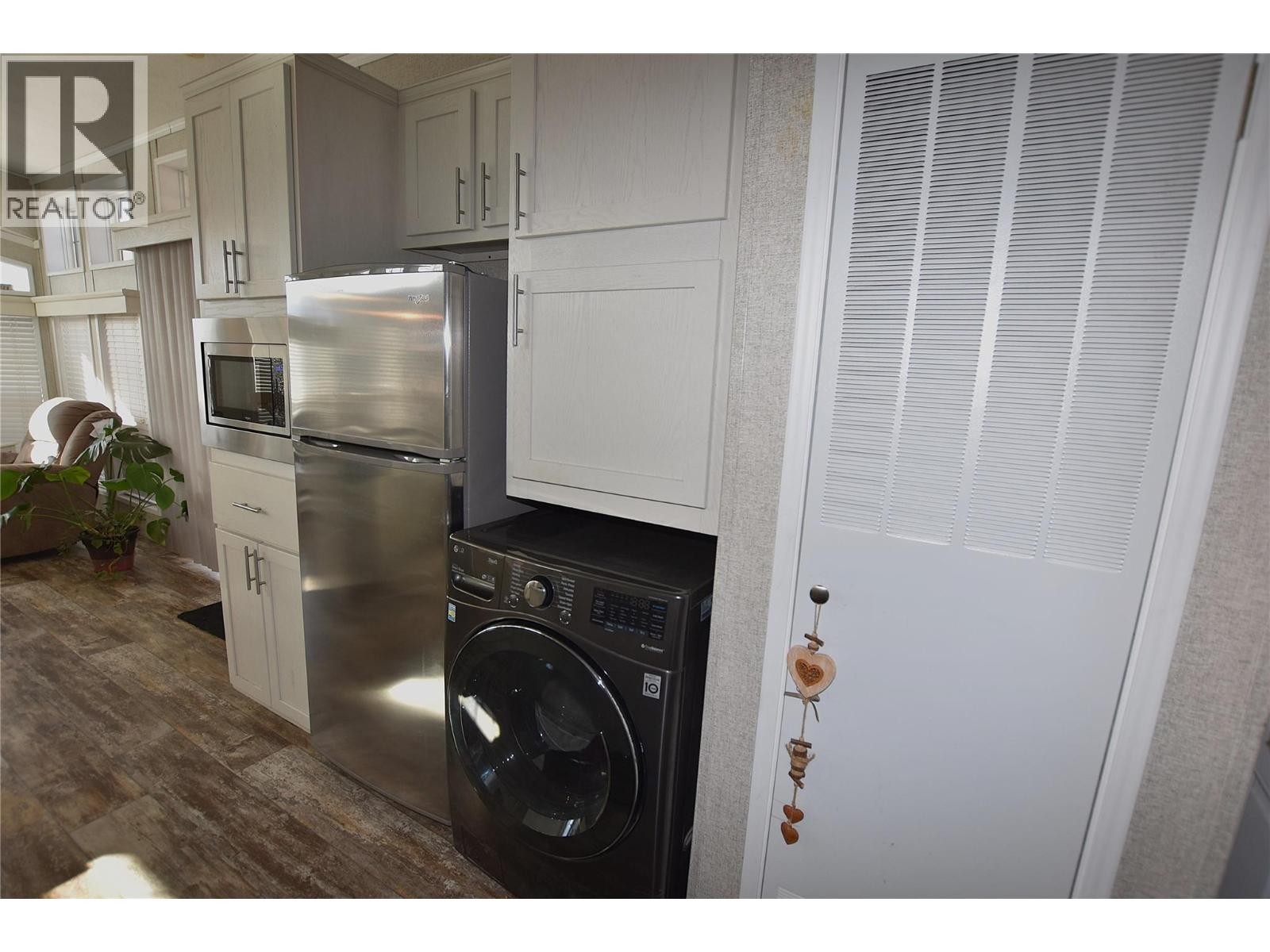 












65 Antoine Unit# 5

,
Vernon,







British Columbia
V1H2A3

