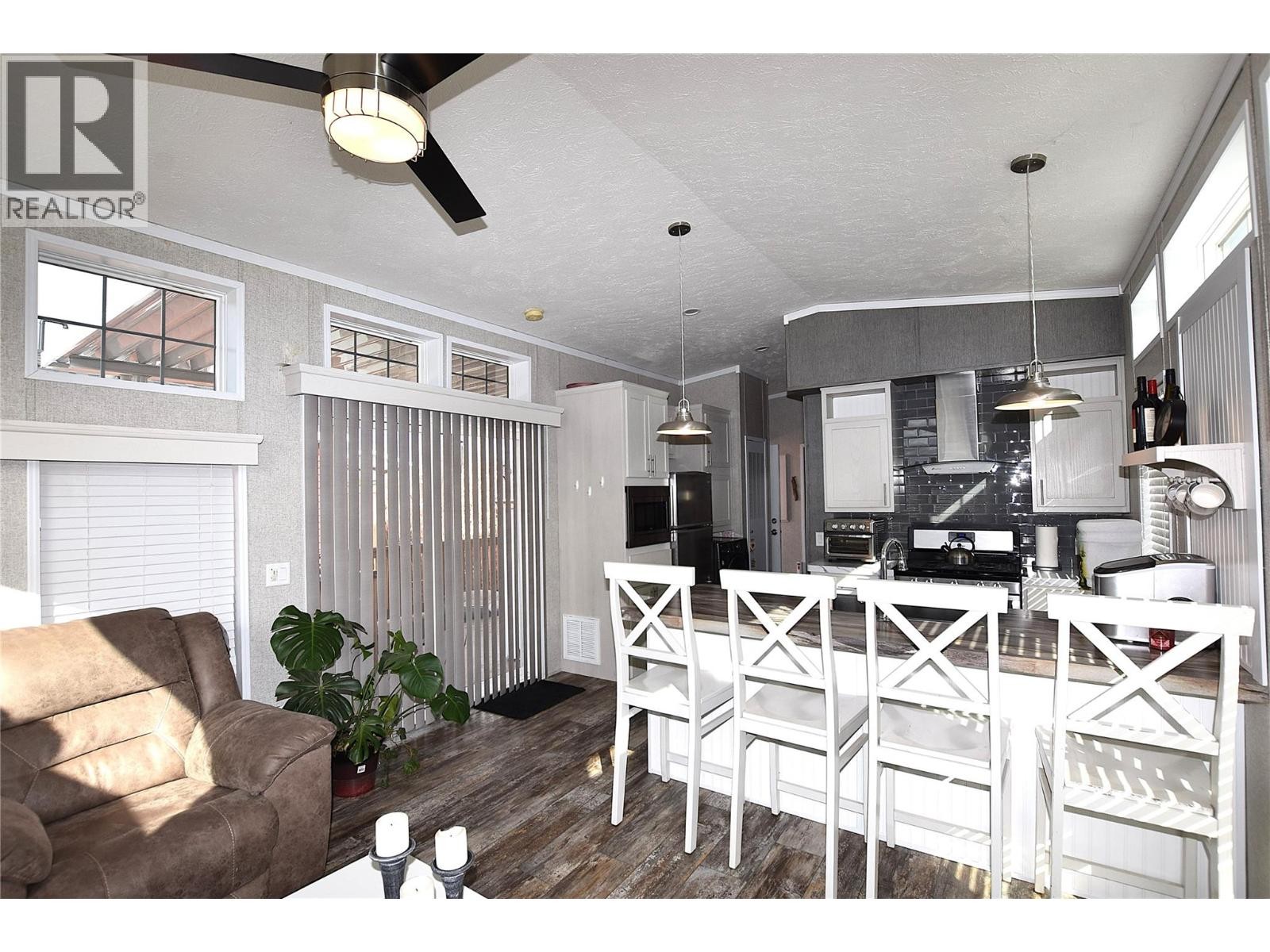 












65 Antoine Unit# 5

,
Vernon,







British Columbia
V1H2A3

