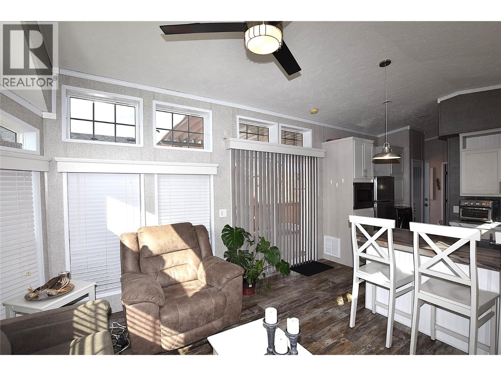 












65 Antoine Unit# 5

,
Vernon,







British Columbia
V1H2A3

