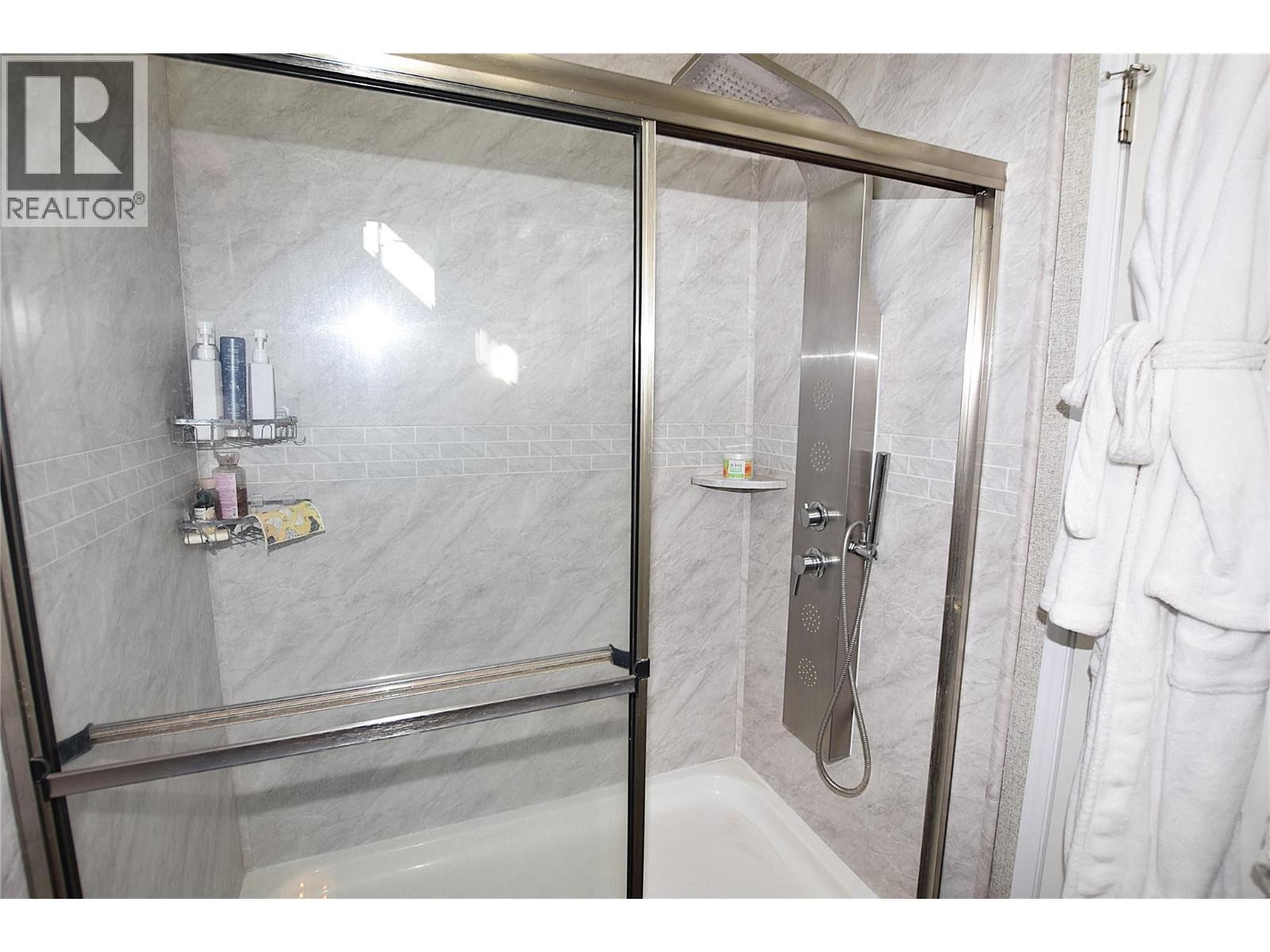 












65 Antoine Unit# 5

,
Vernon,







British Columbia
V1H2A3

