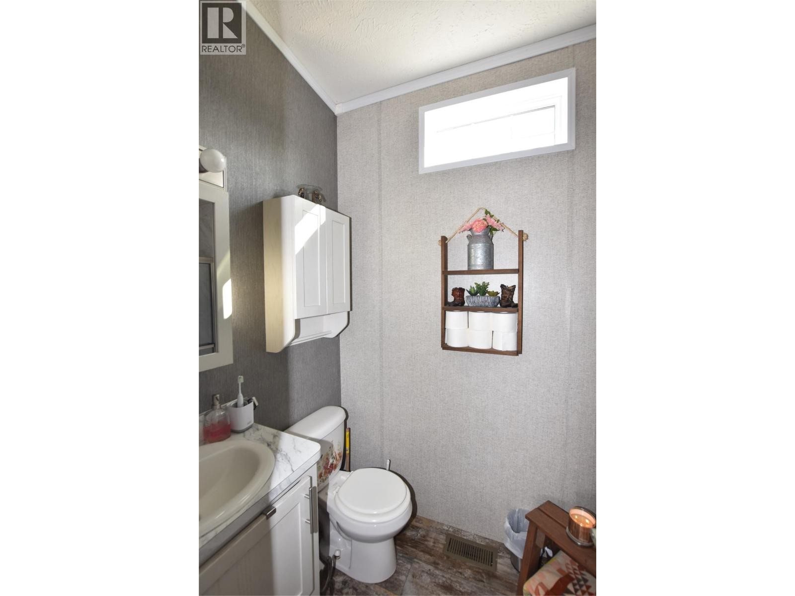 












65 Antoine Unit# 5

,
Vernon,







British Columbia
V1H2A3

