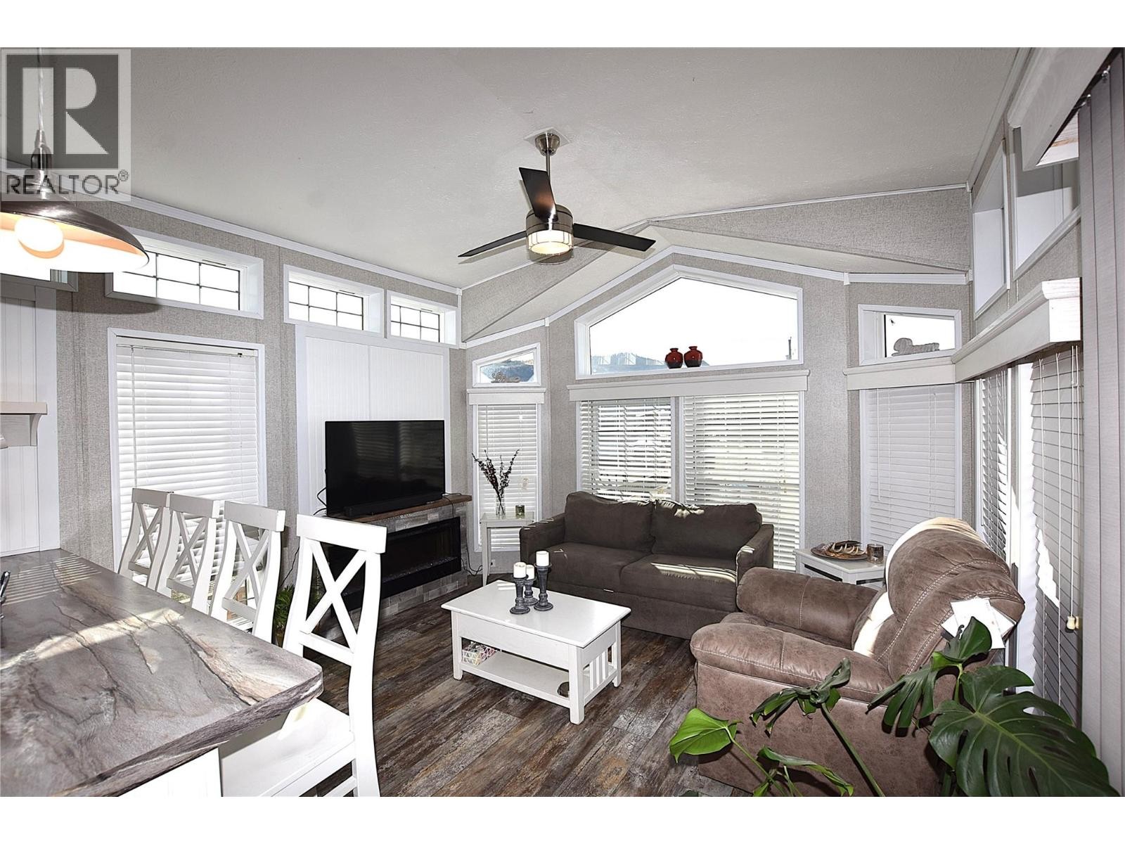 












65 Antoine Unit# 5

,
Vernon,







British Columbia
V1H2A3

