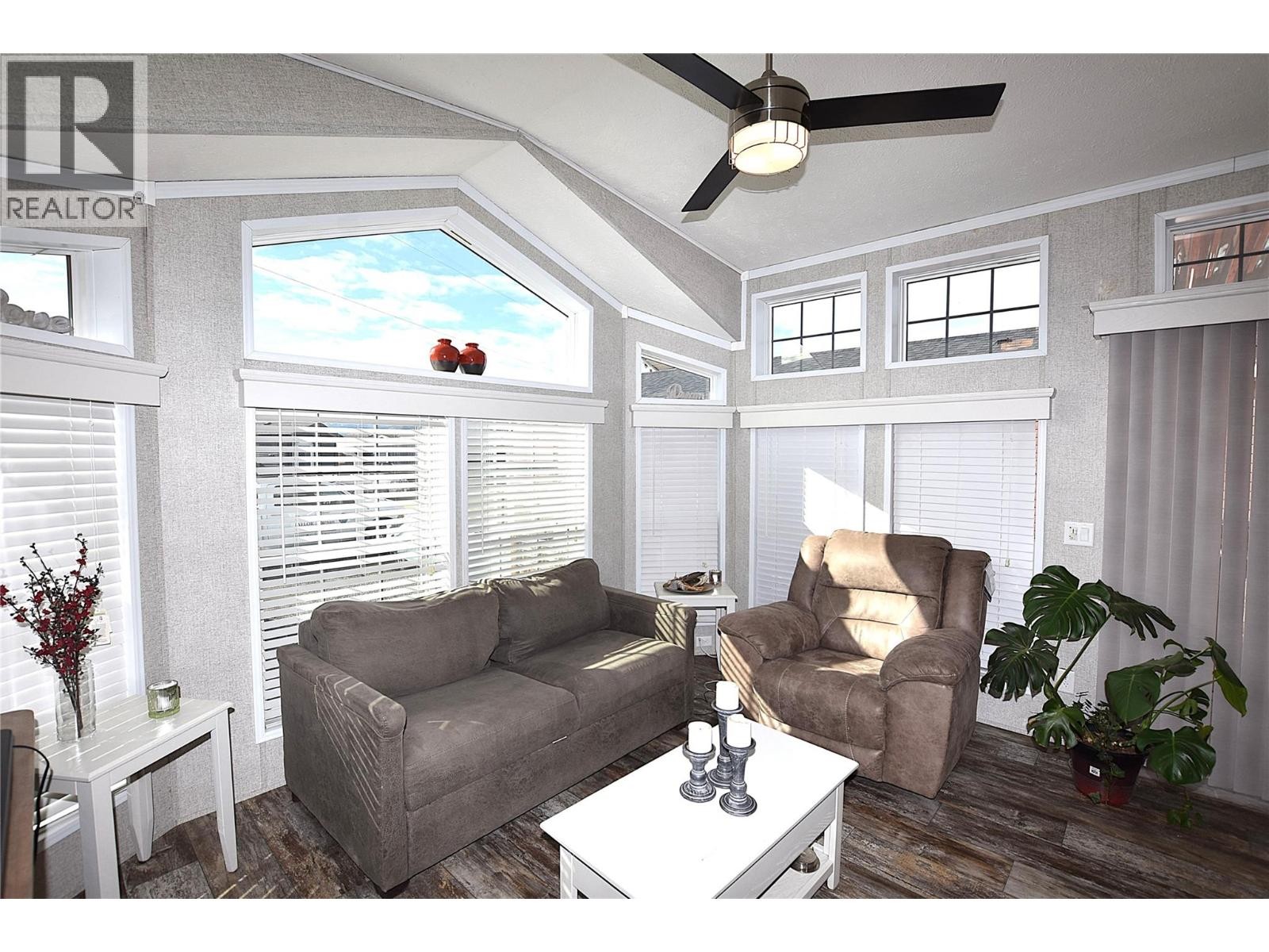 












65 Antoine Unit# 5

,
Vernon,







British Columbia
V1H2A3

