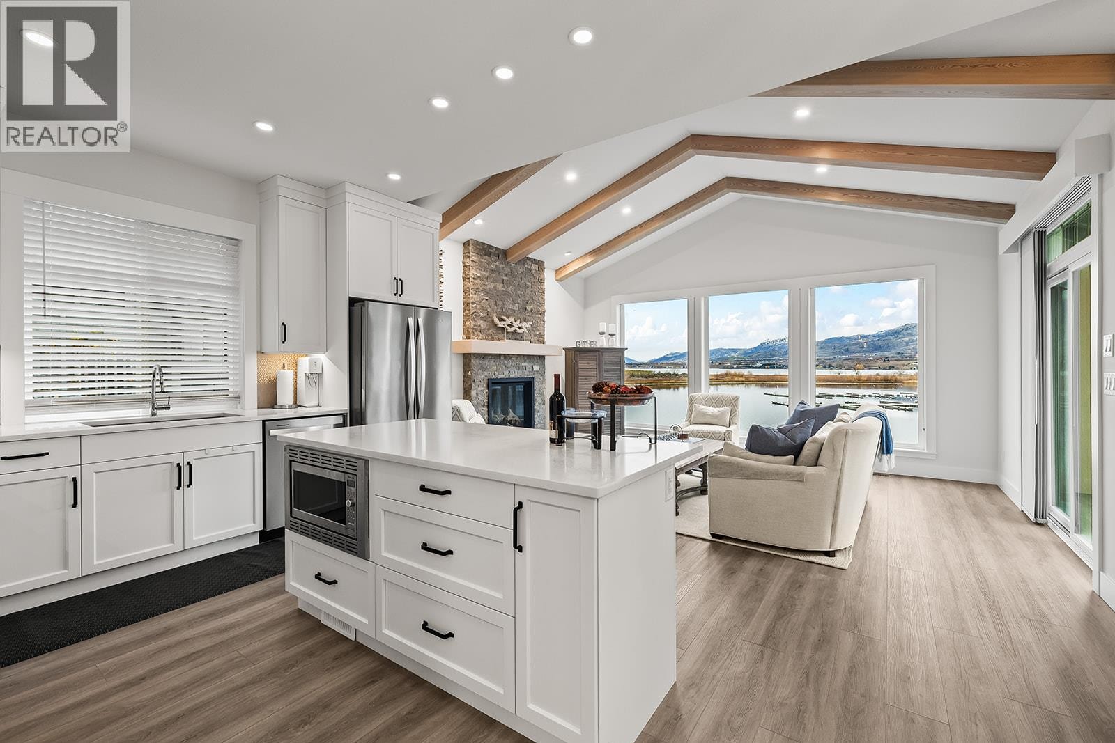 












2450 Radio Tower Road Unit# 165

,
Osoyoos,




British Columbia
V0H1T1

