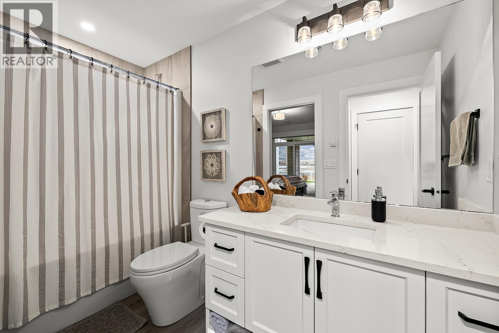 












2450 Radio Tower Road Unit# 165

,
Osoyoos,




British Columbia
V0H1T1

