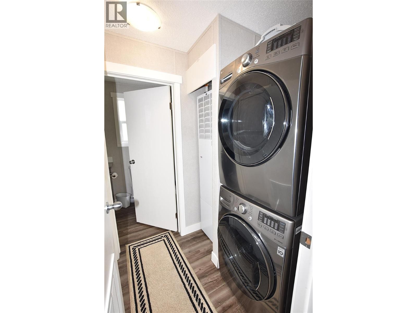 












8508 Clerke Road Unit# 23

,
Coldstream,




British Columbia
V1B1W2

