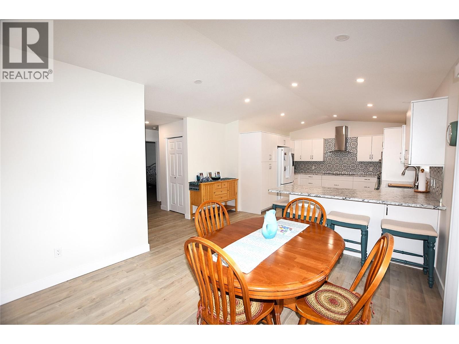 












233 234 Falcon Avenue

,
Vernon,




British Columbia
V1H2A1

