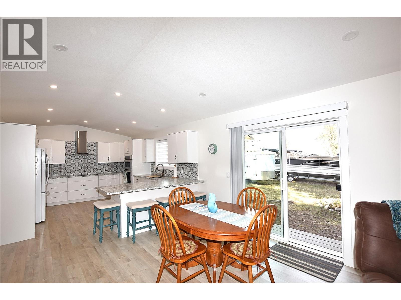 












233 234 Falcon Avenue

,
Vernon,




British Columbia
V1H2A1

