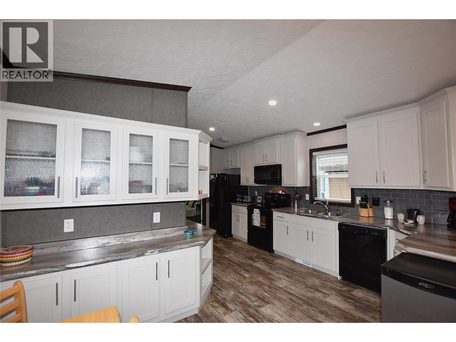 












61 Antoine Road Unit# 8

,
Vernon,




British Columbia
V1H2A3

