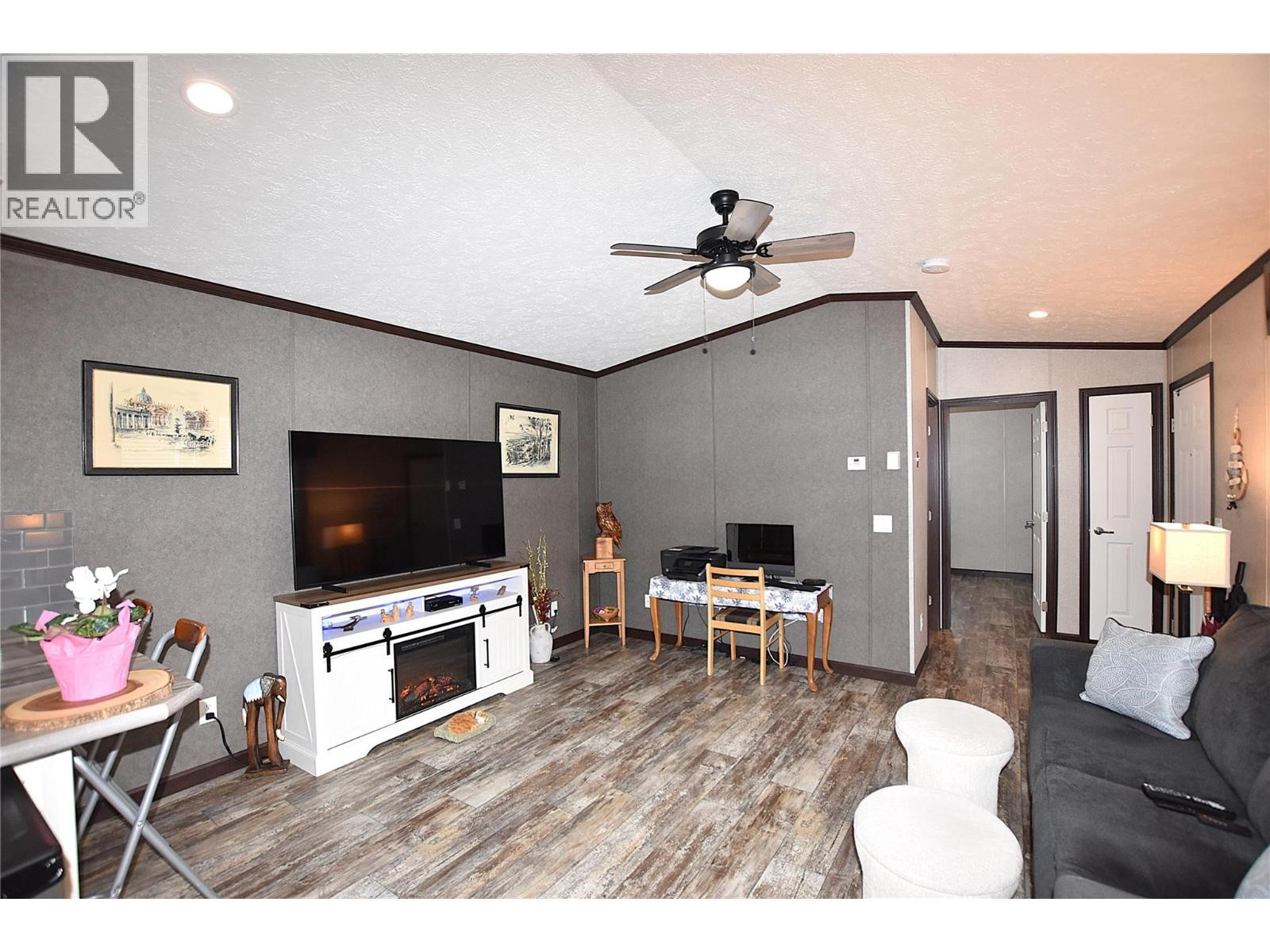 












61 Antoine Road Unit# 8

,
Vernon,




British Columbia
V1H2A3

