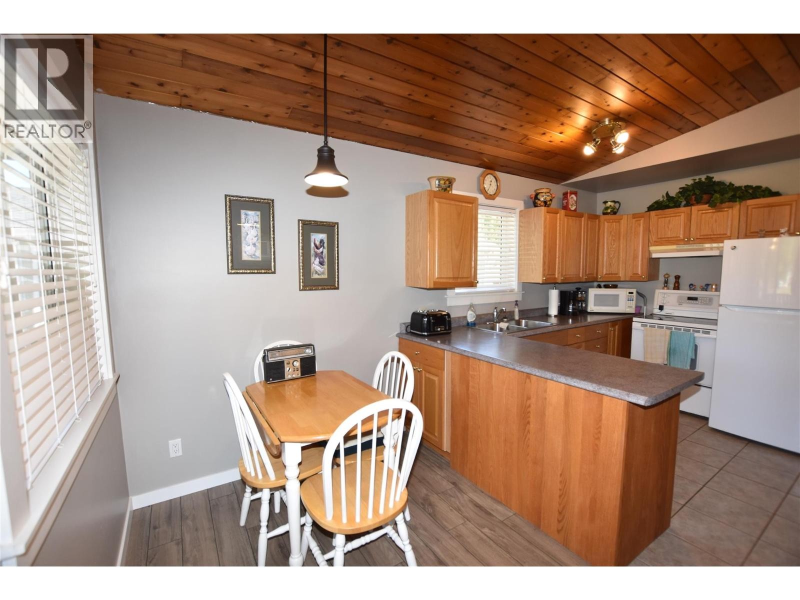 












190 Falcon Avenue

,
Vernon,




British Columbia
V1H2A1

