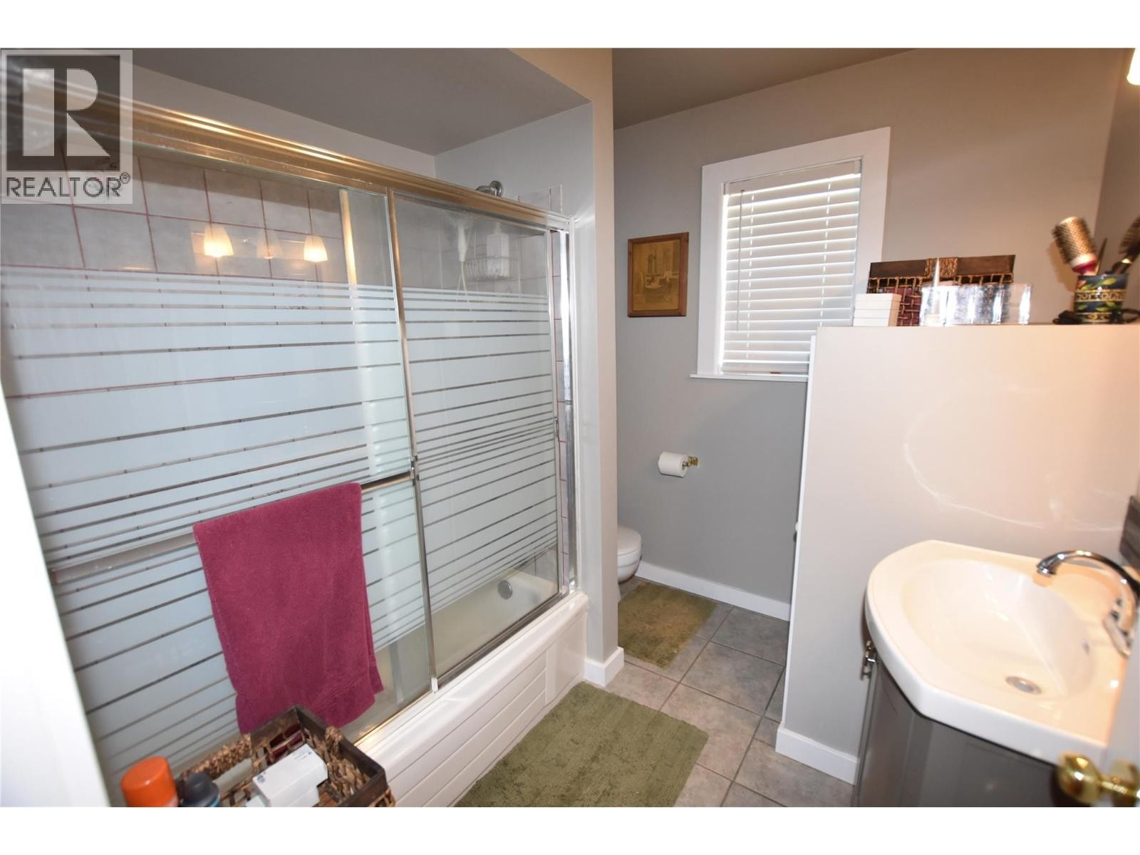 












190 Falcon Avenue

,
Vernon,




British Columbia
V1H2A1

