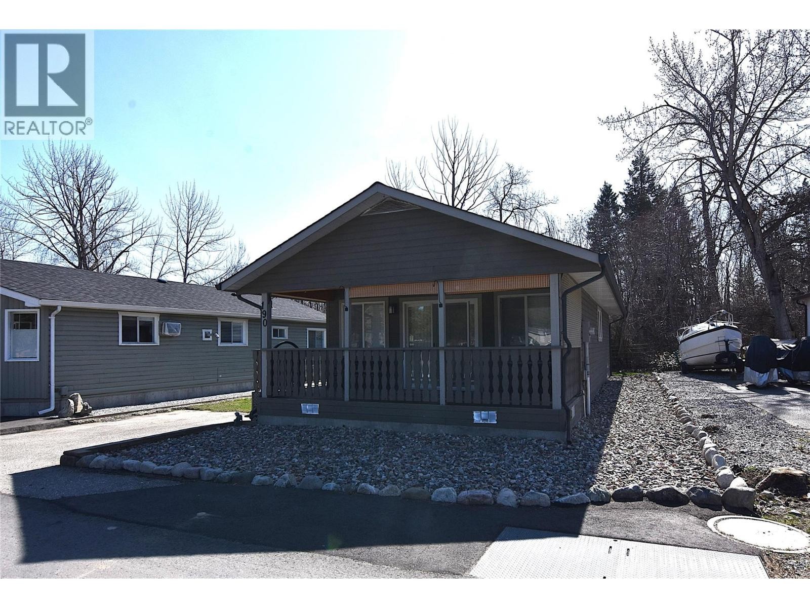 












190 Falcon Avenue

,
Vernon,




British Columbia
V1H2A1

