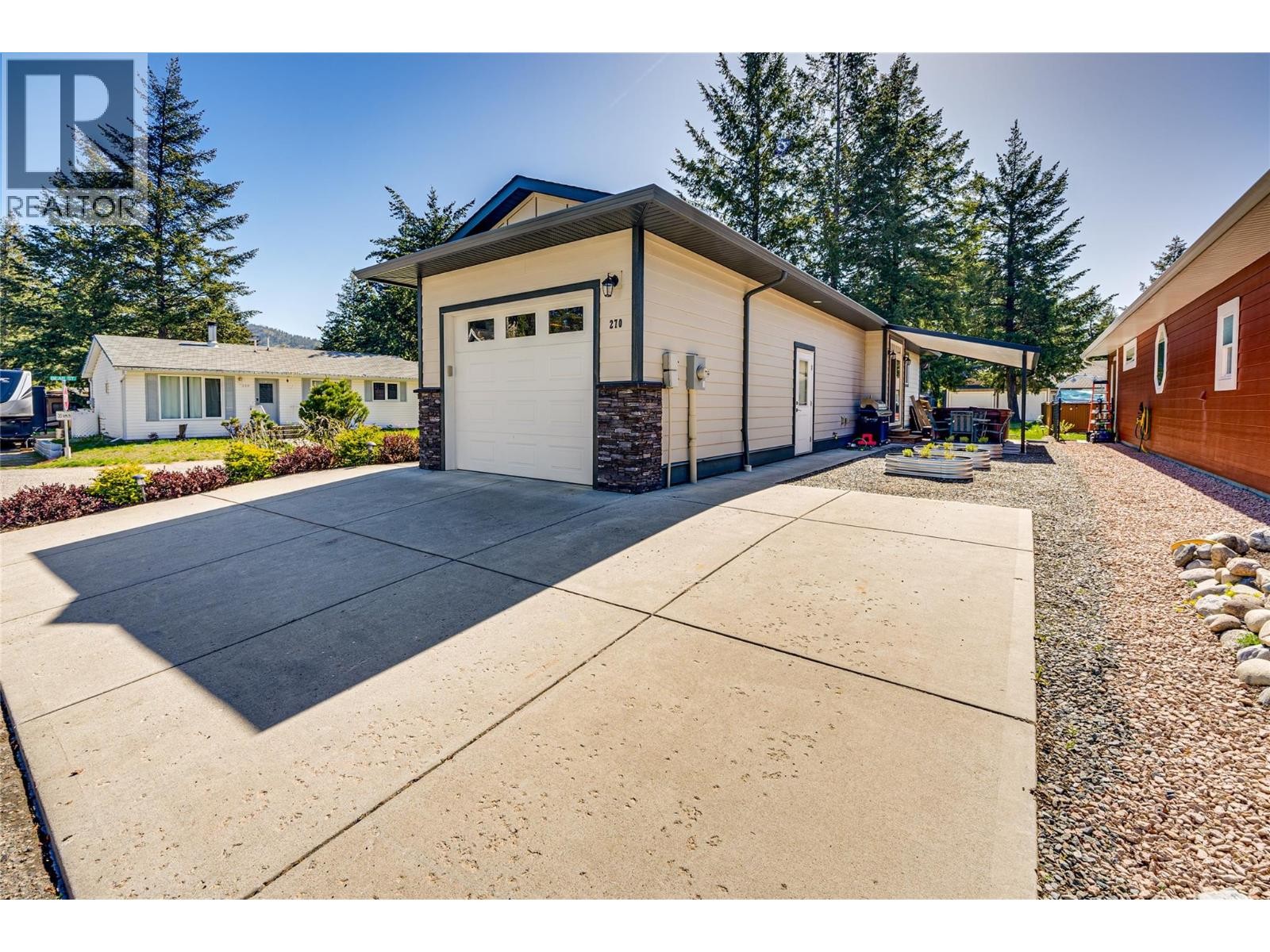 












270 Grouse Avenue

,
Vernon,




British Columbia
V1H2A1


