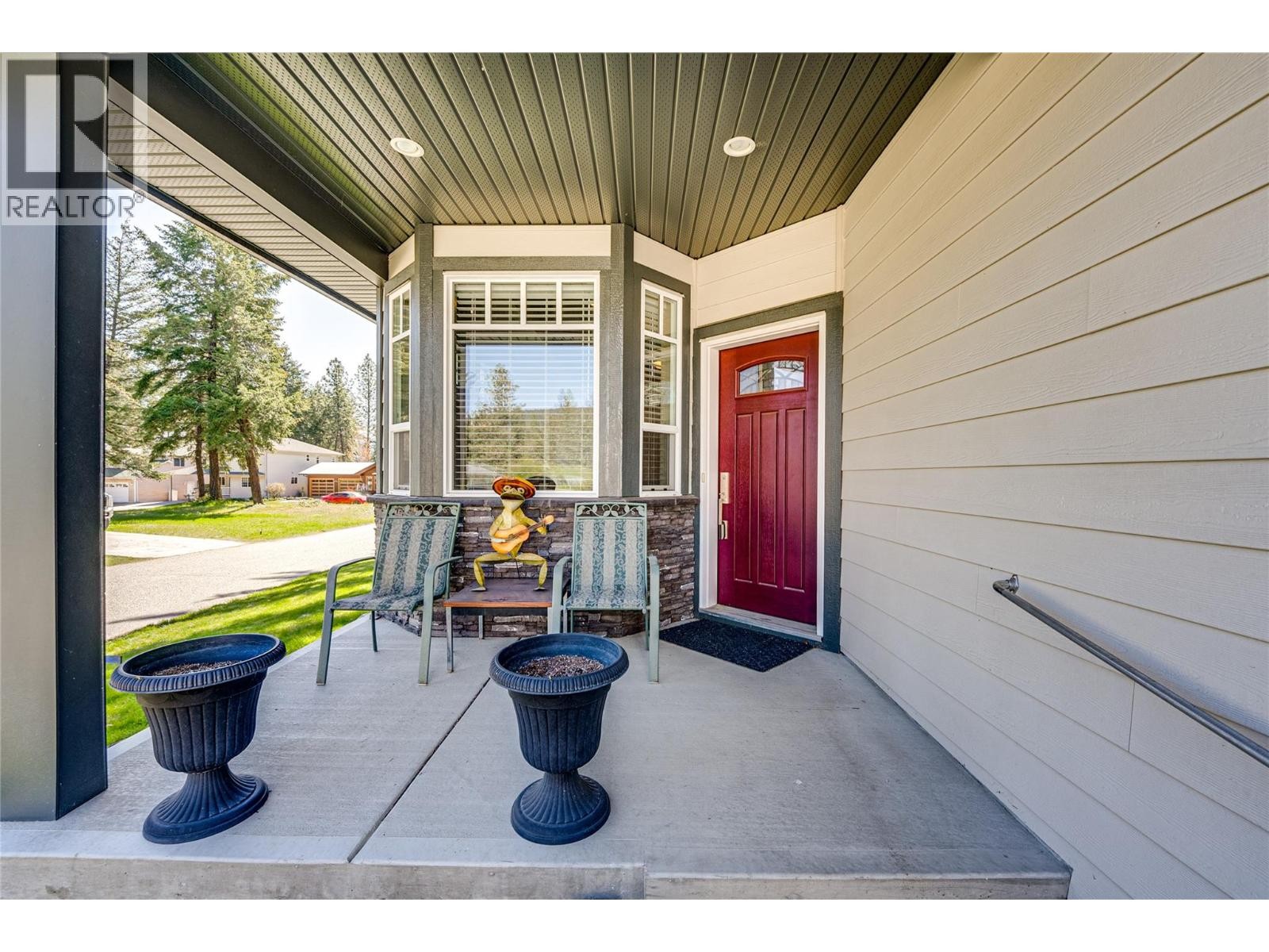 












270 Grouse Avenue

,
Vernon,




British Columbia
V1H2A1

