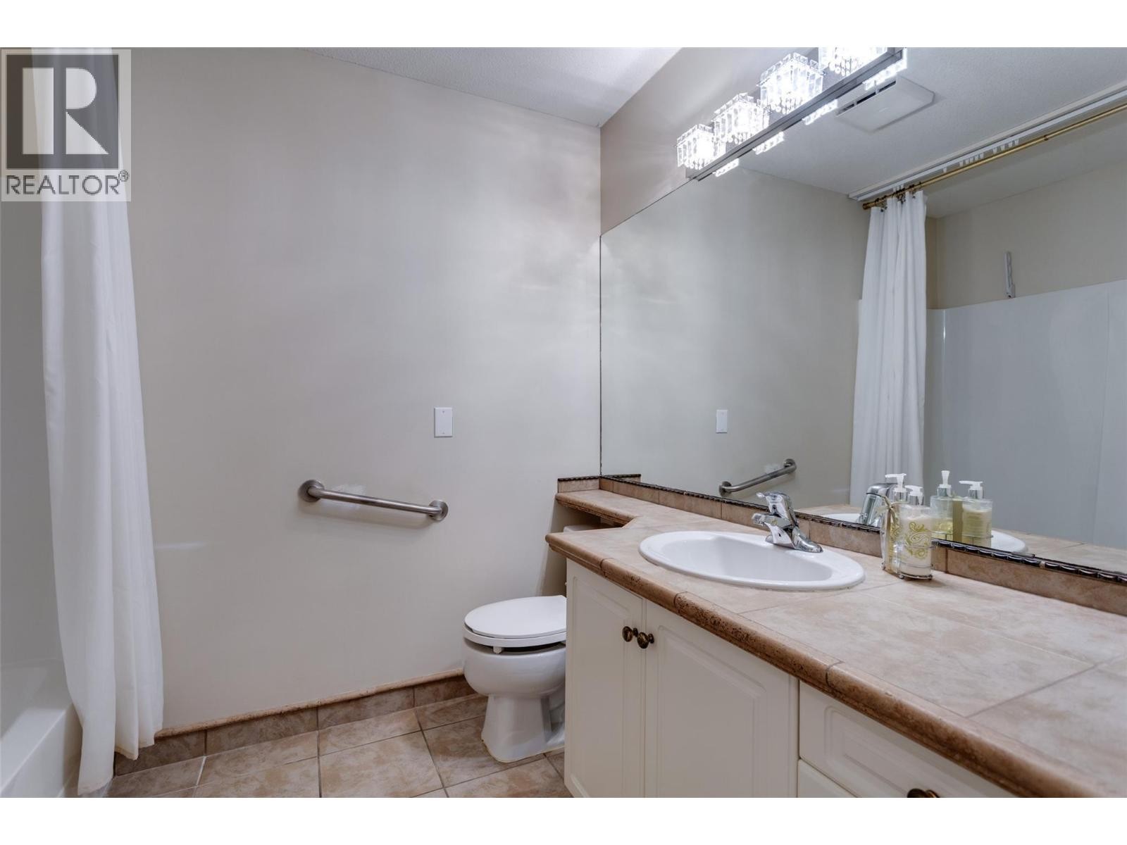 












877 KLO Road Unit# 204

,
Kelowna,




British Columbia
V1Y9R1

