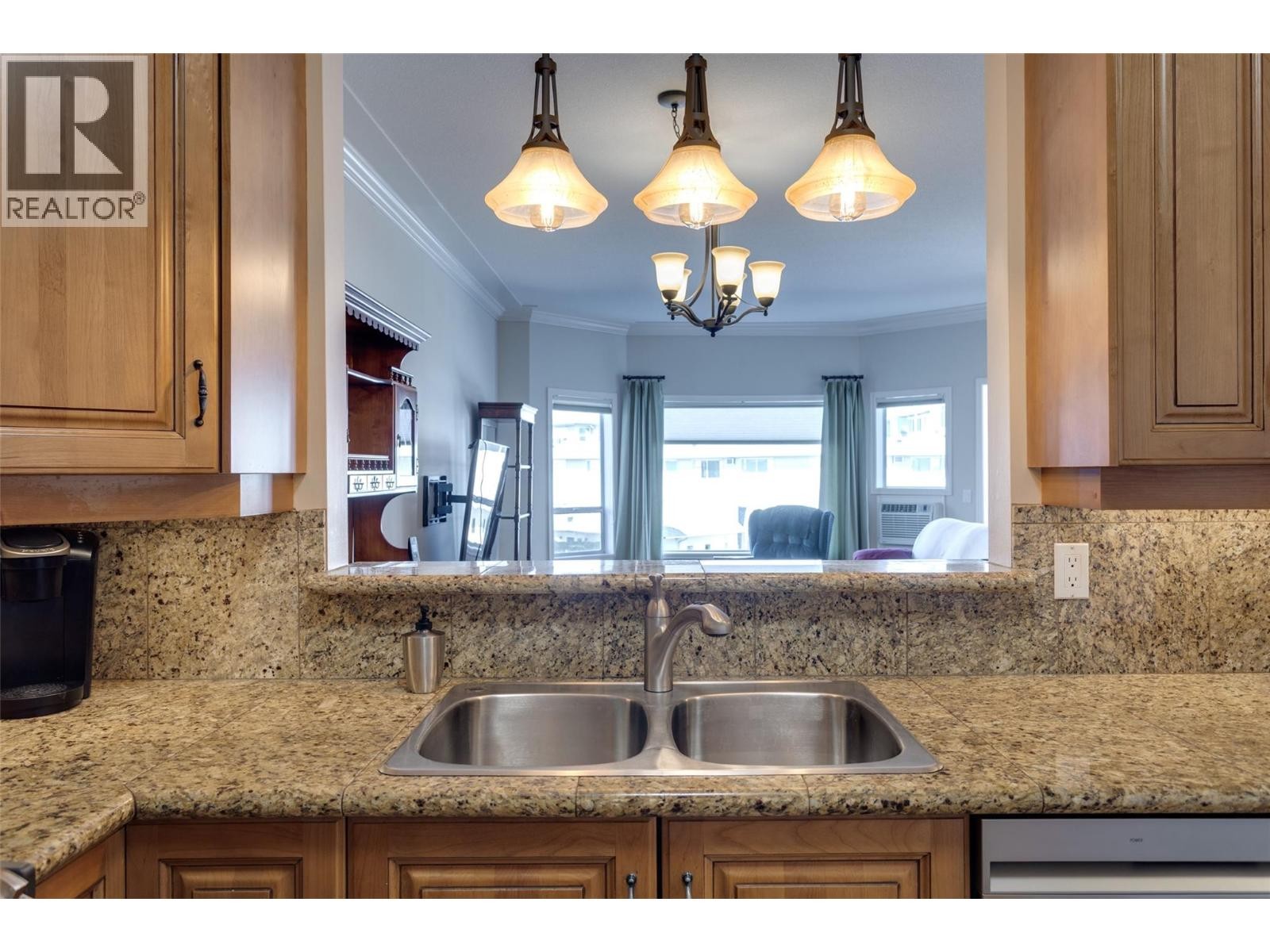 












877 KLO Road Unit# 204

,
Kelowna,




British Columbia
V1Y9R1

