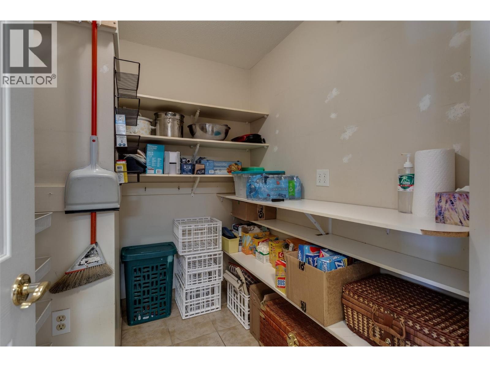 












877 KLO Road Unit# 204

,
Kelowna,




British Columbia
V1Y9R1

