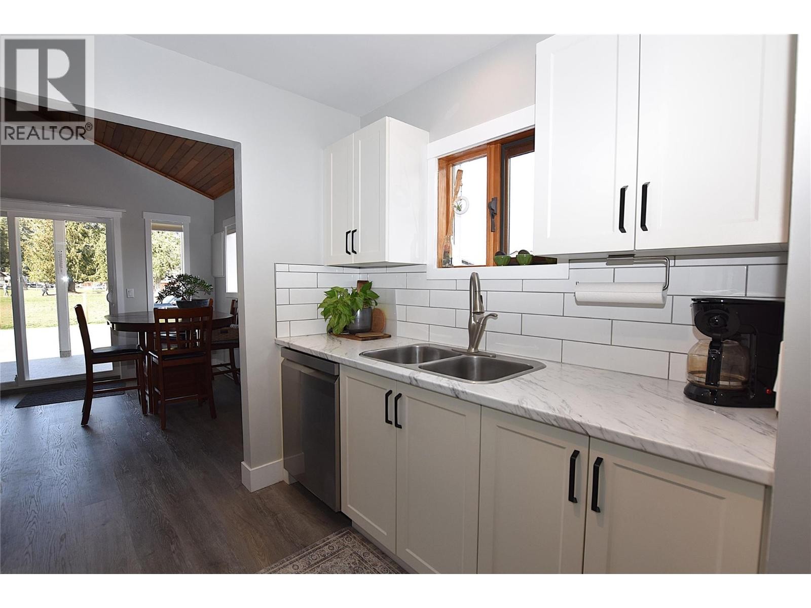 












191 Falcon Avenue

,
Vernon,




British Columbia
V1H2A1

