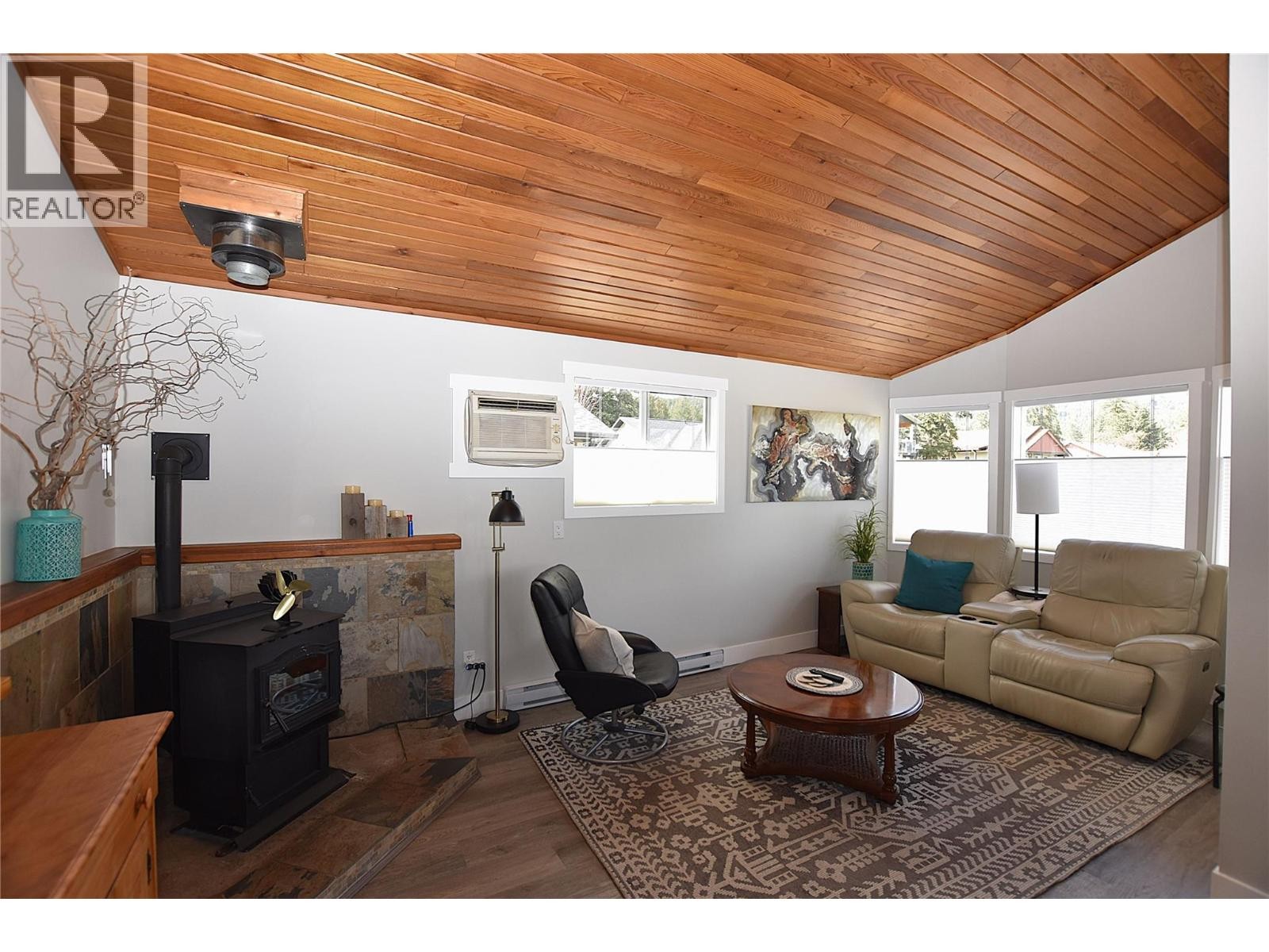 












191 Falcon Avenue

,
Vernon,




British Columbia
V1H2A1

