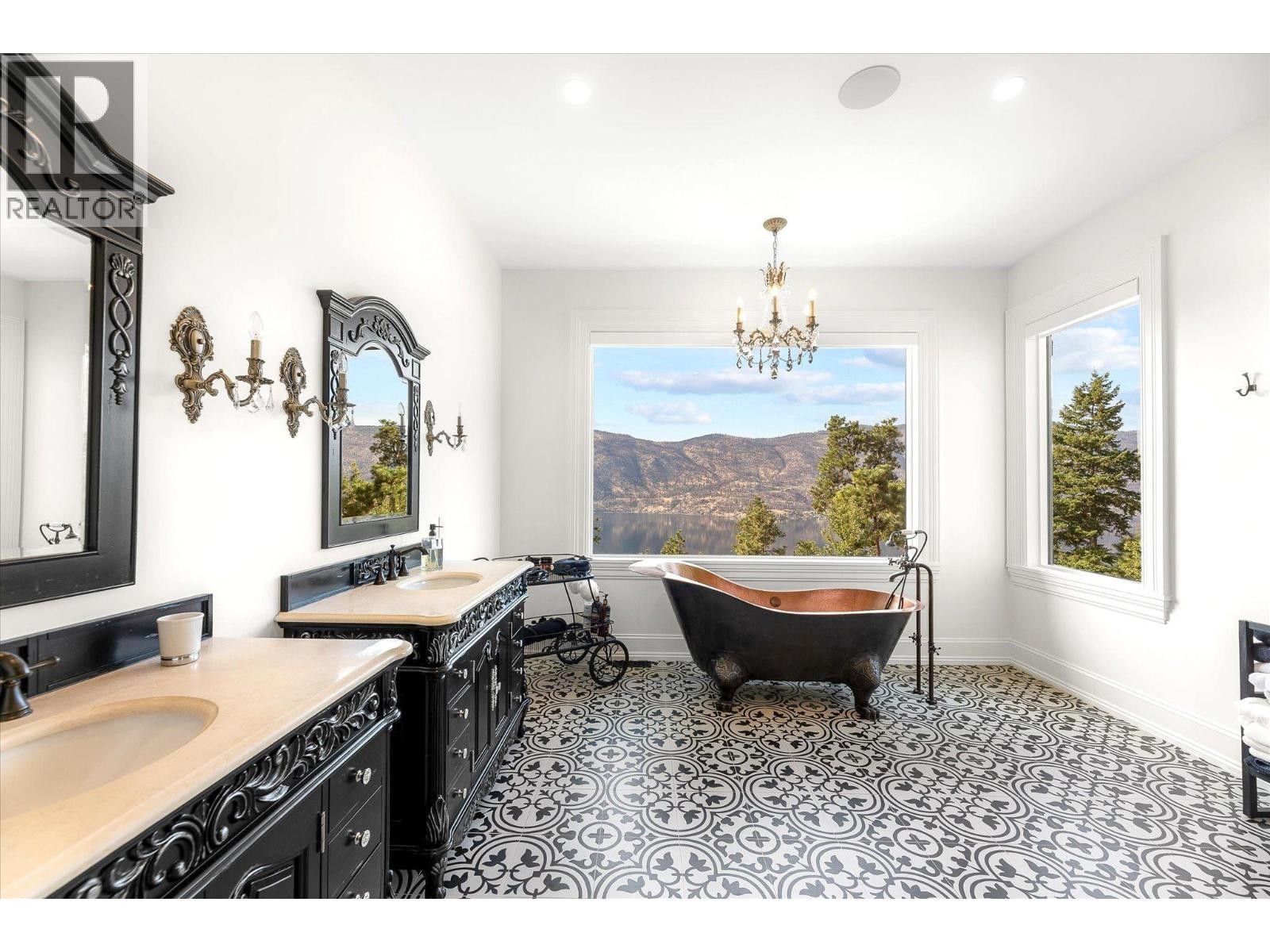 












3151 Shayler Road

,
Kelowna,




British Columbia
V1V2R1

