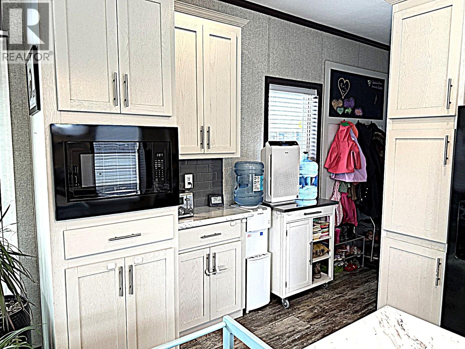 












65 Antoine Road Unit# 3

,
Vernon,




British Columbia
V1H2A3

