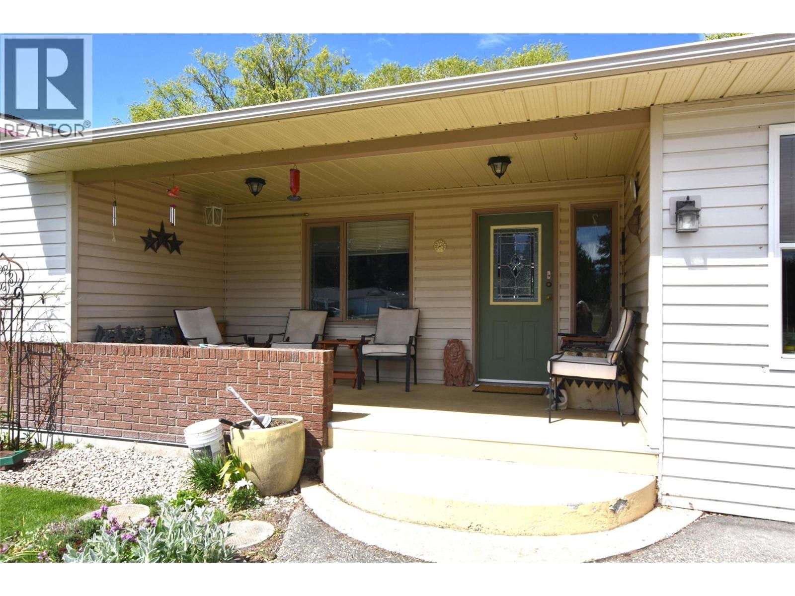 












536 Loon Avenue

,
Vernon,




British Columbia
V1H2A1

