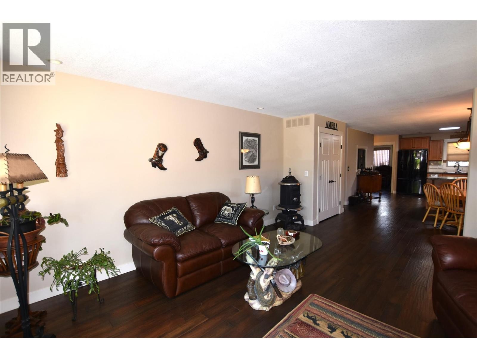 












494 Kingfisher Avenue

,
Vernon,




British Columbia
V1H2A1

