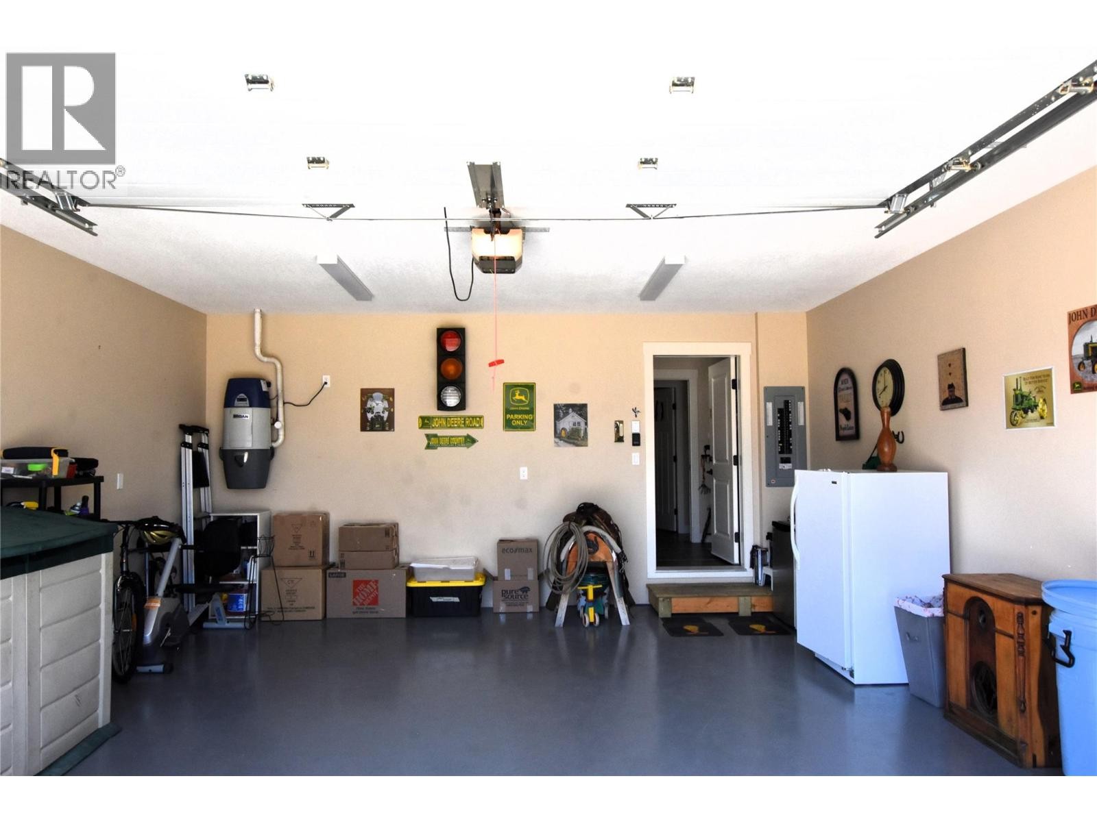 












494 Kingfisher Avenue

,
Vernon,




British Columbia
V1H2A1

