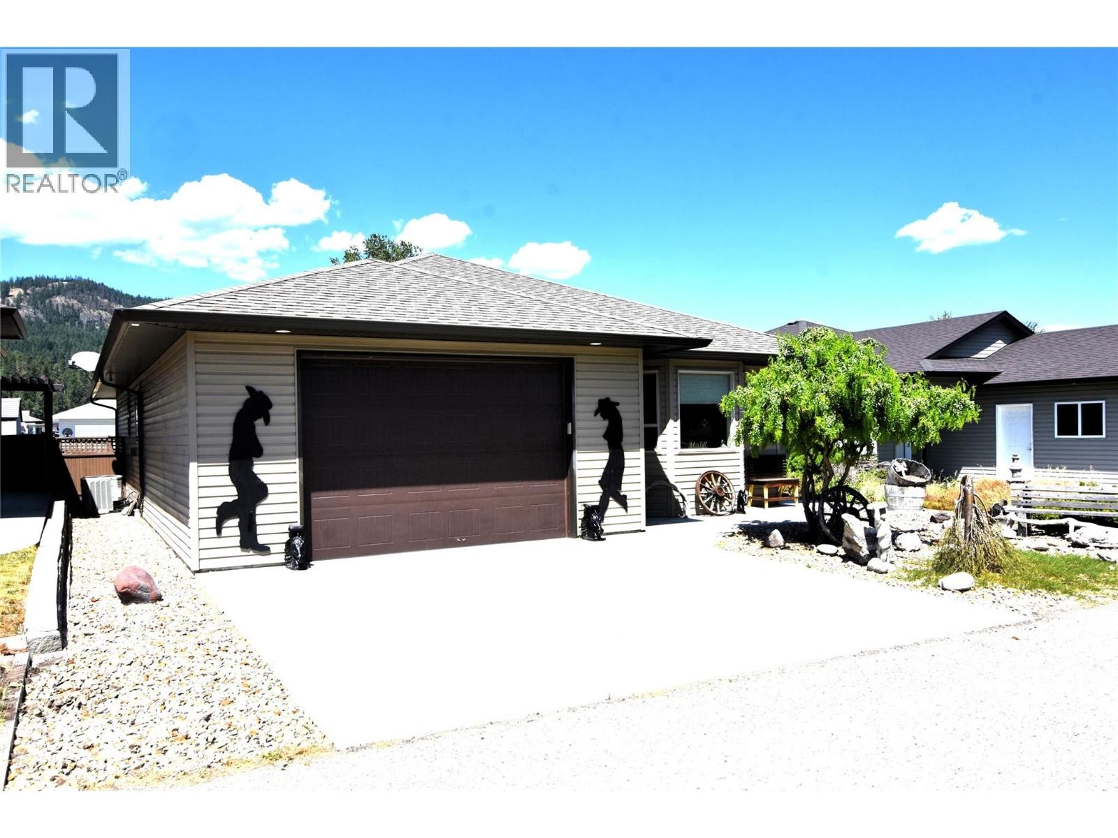 












494 Kingfisher Avenue

,
Vernon,




British Columbia
V1H2A1

