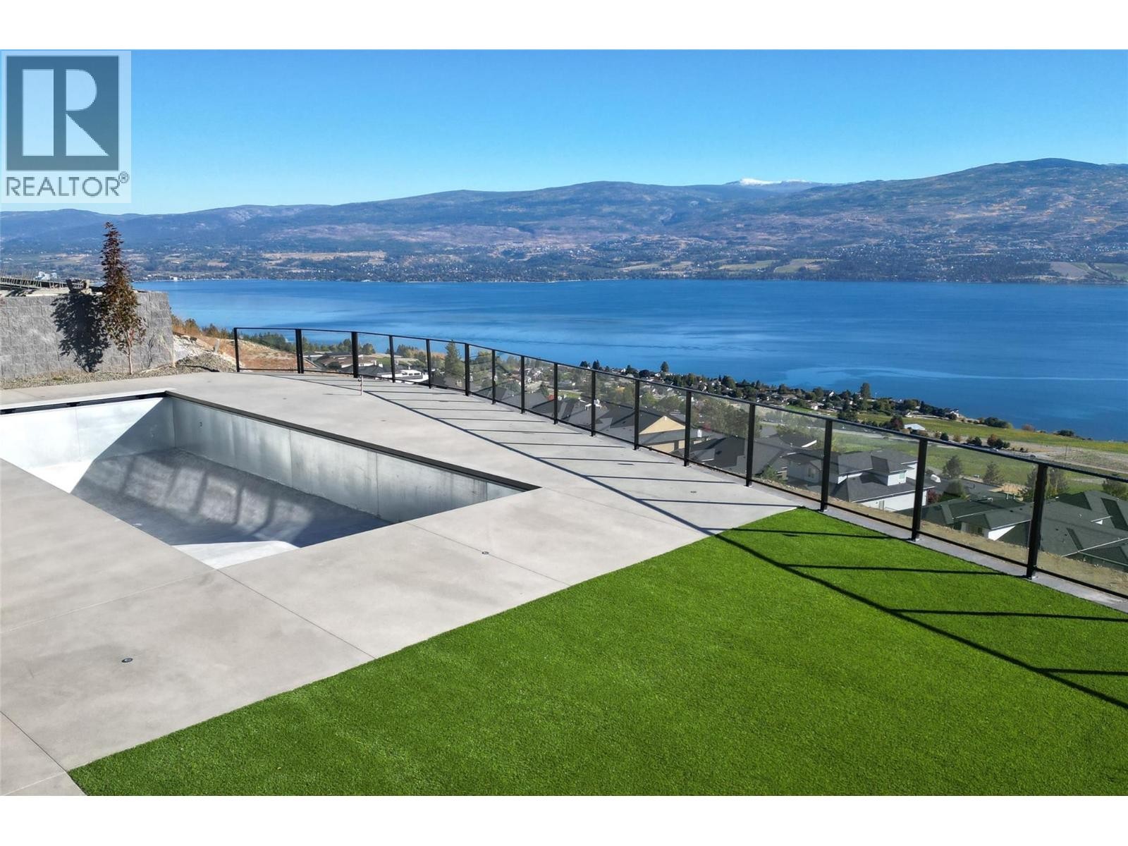












1403 Vineyard Drive

,
West Kelowna,




British Columbia
V4T3H9

