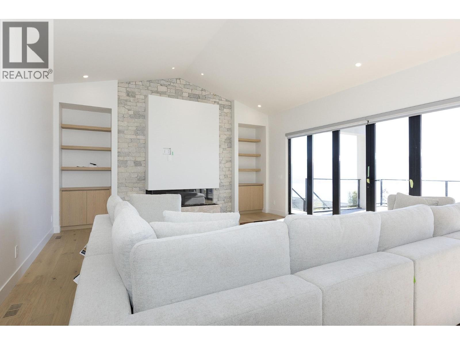 












1403 Vineyard Drive

,
West Kelowna,




British Columbia
V4T3H9

