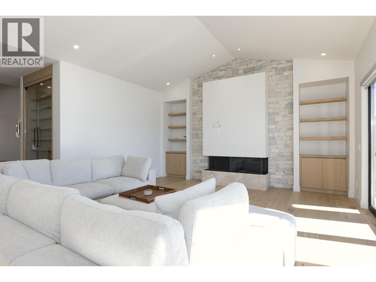 












1403 Vineyard Drive

,
West Kelowna,




British Columbia
V4T3H9

