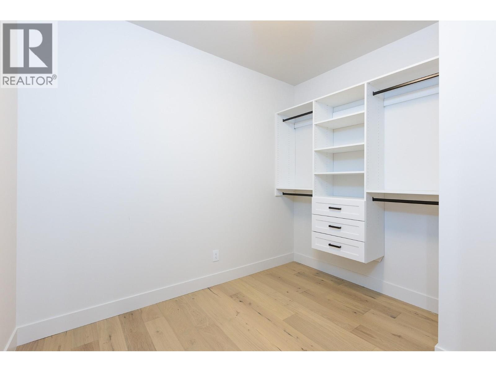 












1403 Vineyard Drive

,
West Kelowna,




British Columbia
V4T3H9

