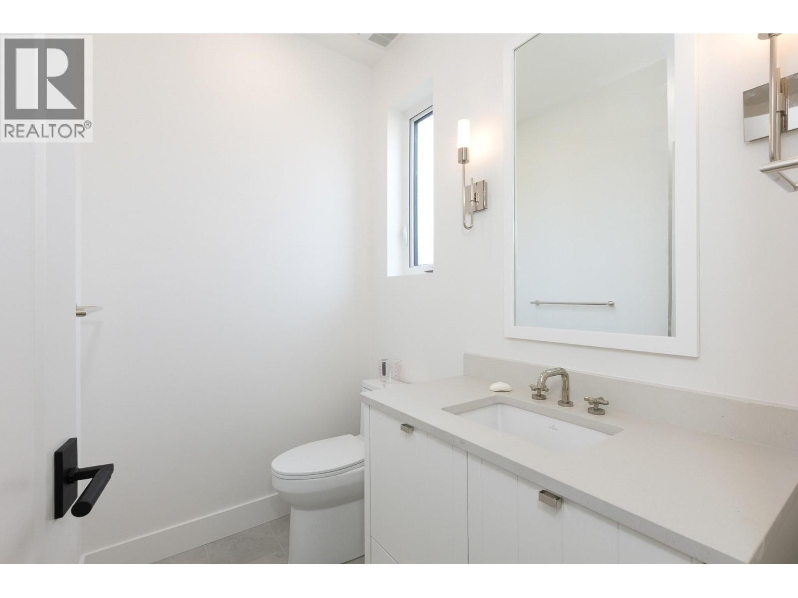 












1403 Vineyard Drive

,
West Kelowna,




British Columbia
V4T3H9

