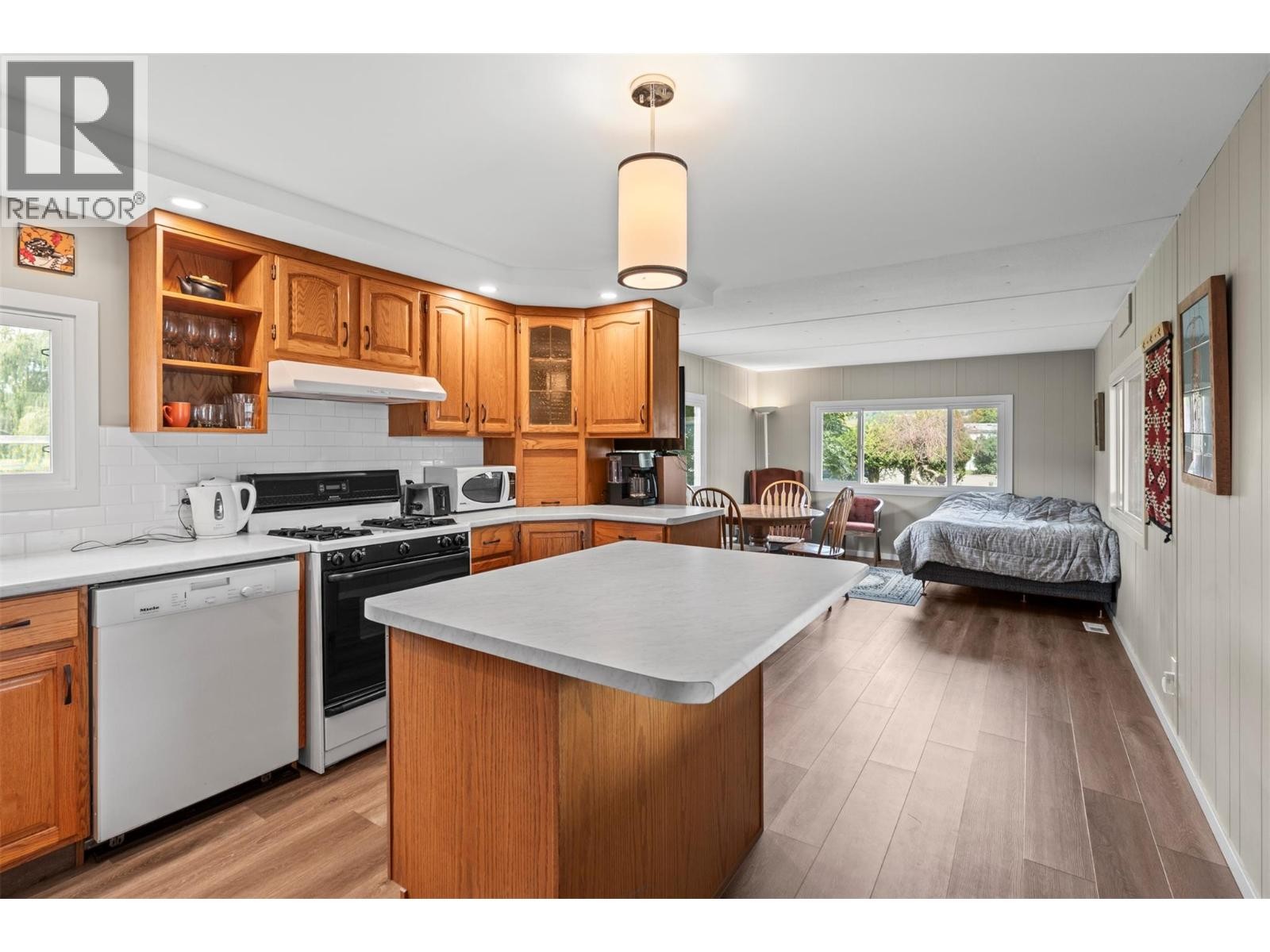 












2727 Lakeshore Road Unit# 101

,
Vernon,




British Columbia
V1H1X5

