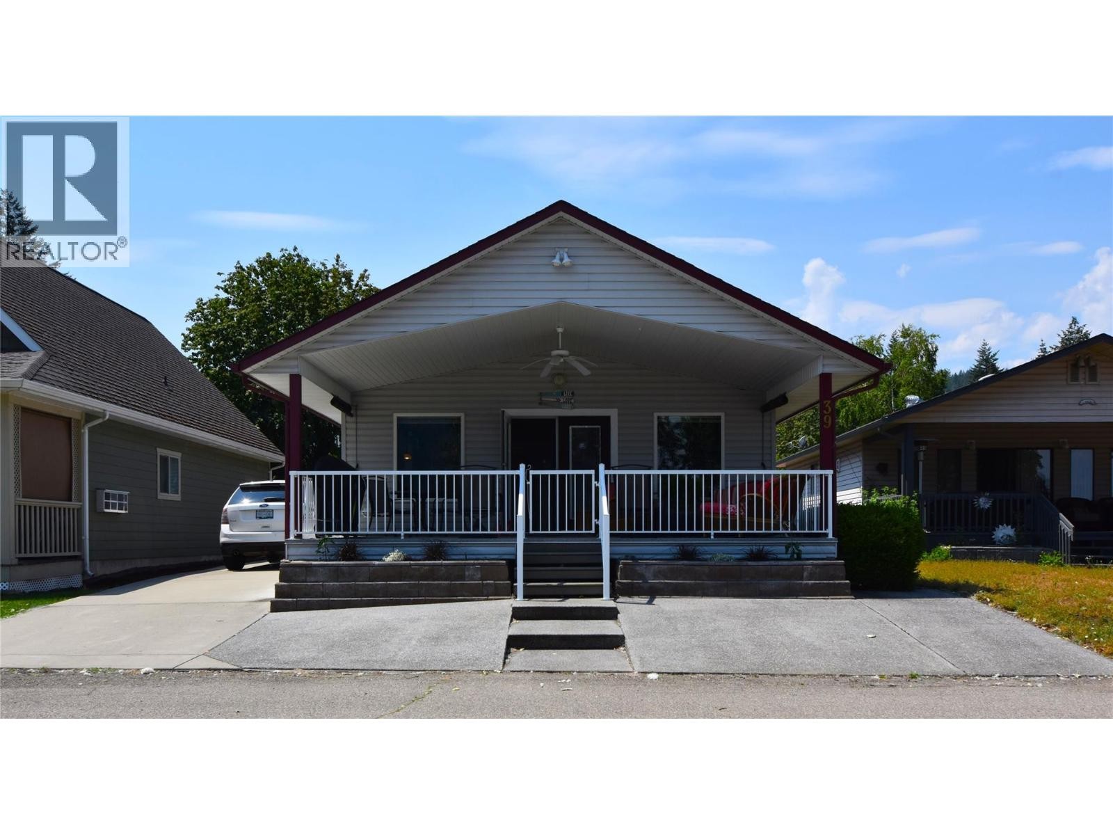 












39 Lakeshore Drive

,
Vernon,




British Columbia
V1H2A1

