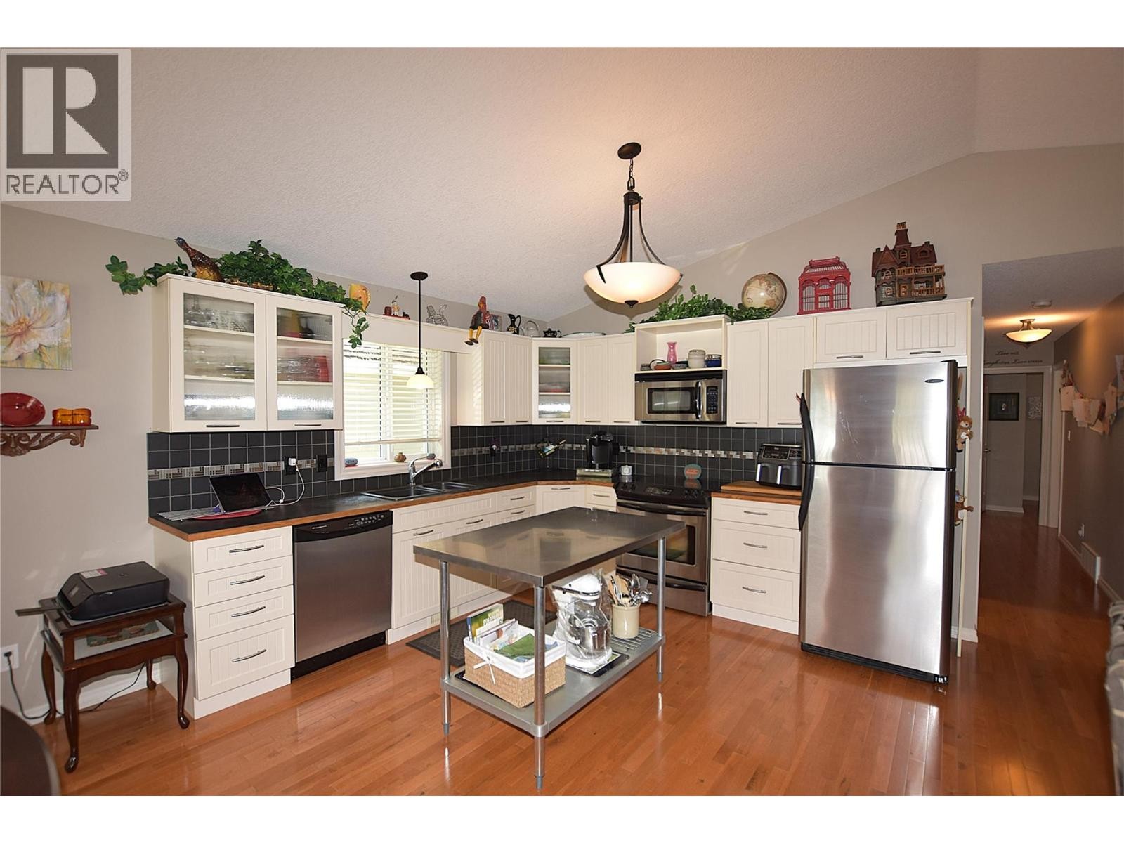 












39 Lakeshore Drive

,
Vernon,




British Columbia
V1H2A1

