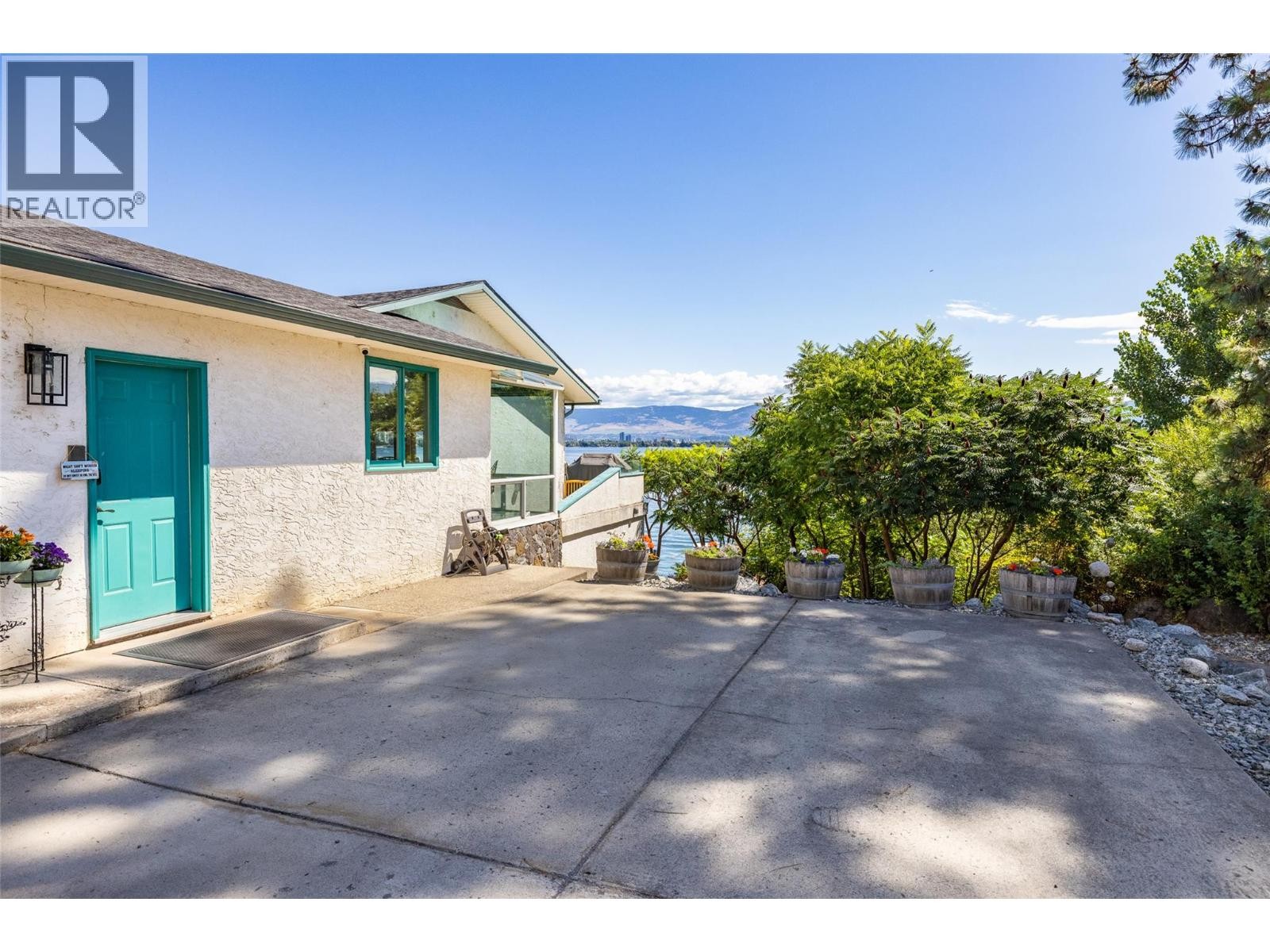 












2387 Campbell Road

,
West Kelowna,




British Columbia
V1Z1S9

