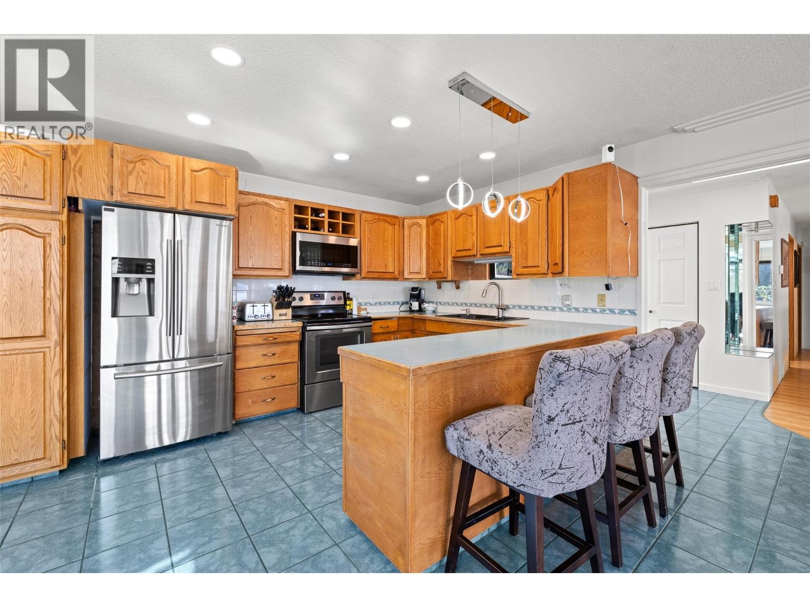 












2387 Campbell Road

,
West Kelowna,




British Columbia
V1Z1S9

